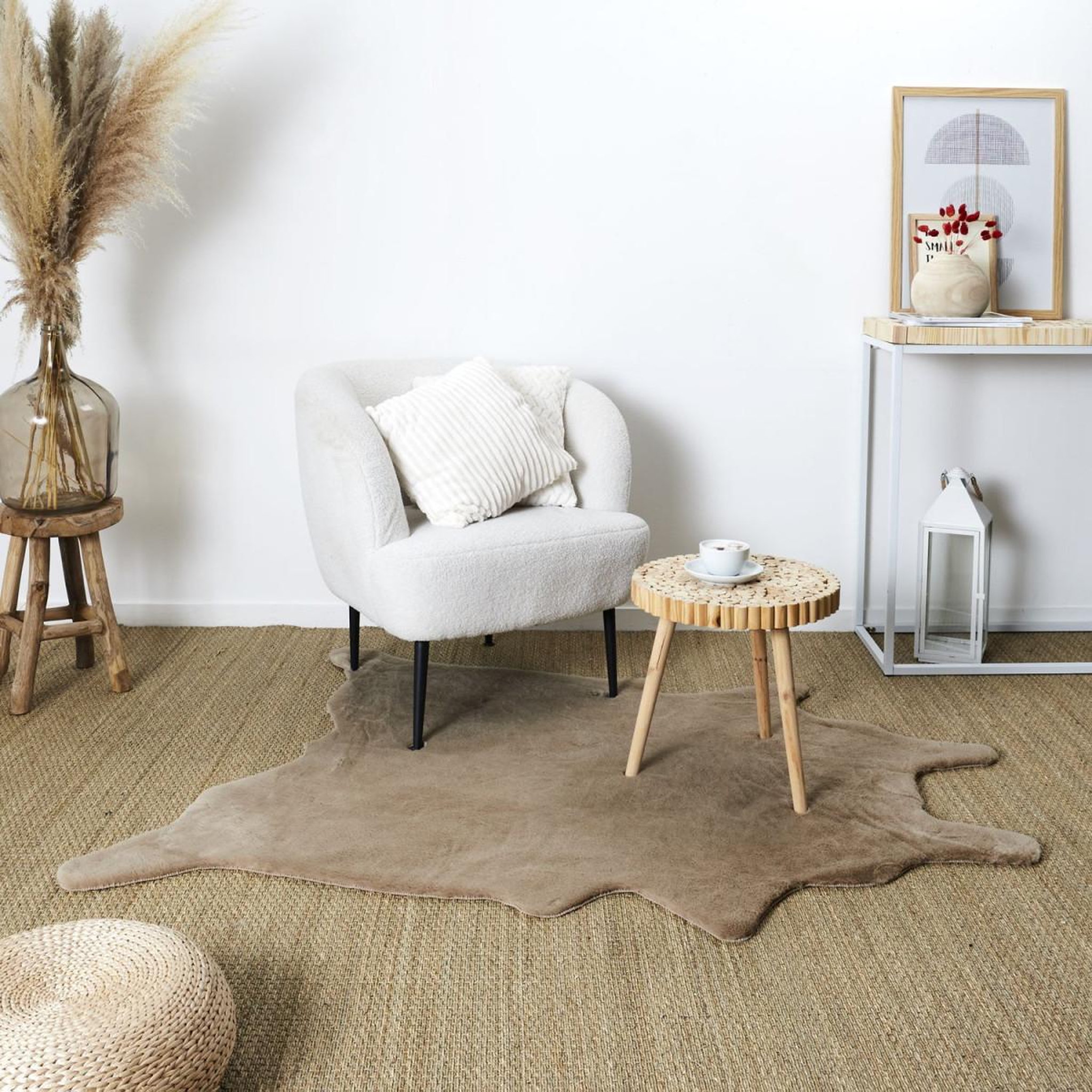 Voir la diapositive 2 : The Home Deco Factory Tapis fausse fourrure  effet peau  120x158cm taupe