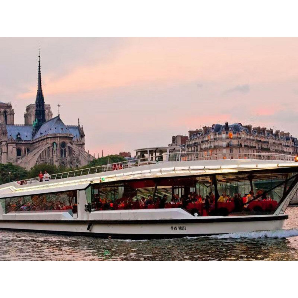 Smartbox Découverte de Paris lors d'un dîner croisière Excellence sur la Seine pour 2 adultes - Coffret Cadeau Gastronomie