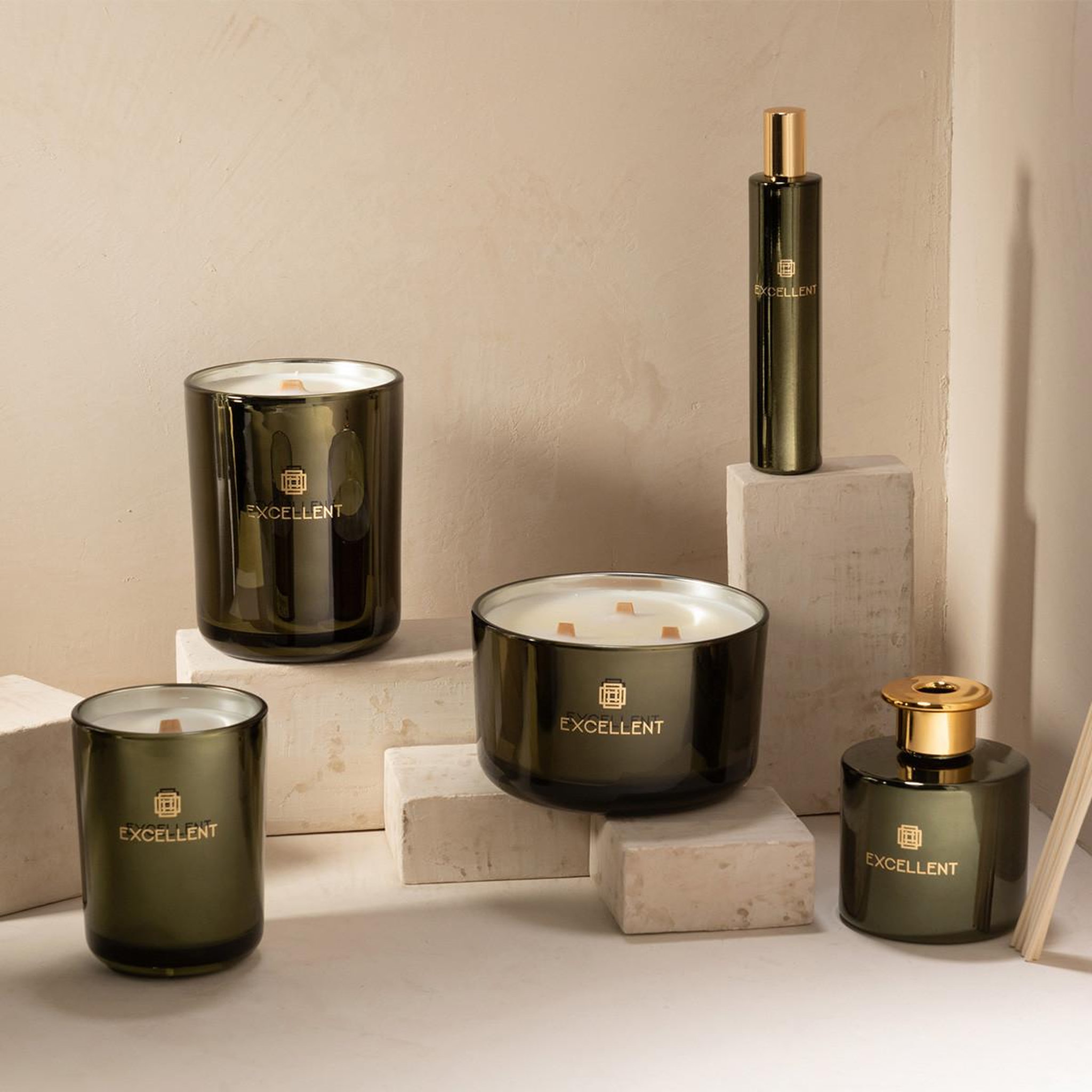 Voir la diapositive 3 : J-LINE Bougie parfumée  excellent  13cm bergamot wood vert