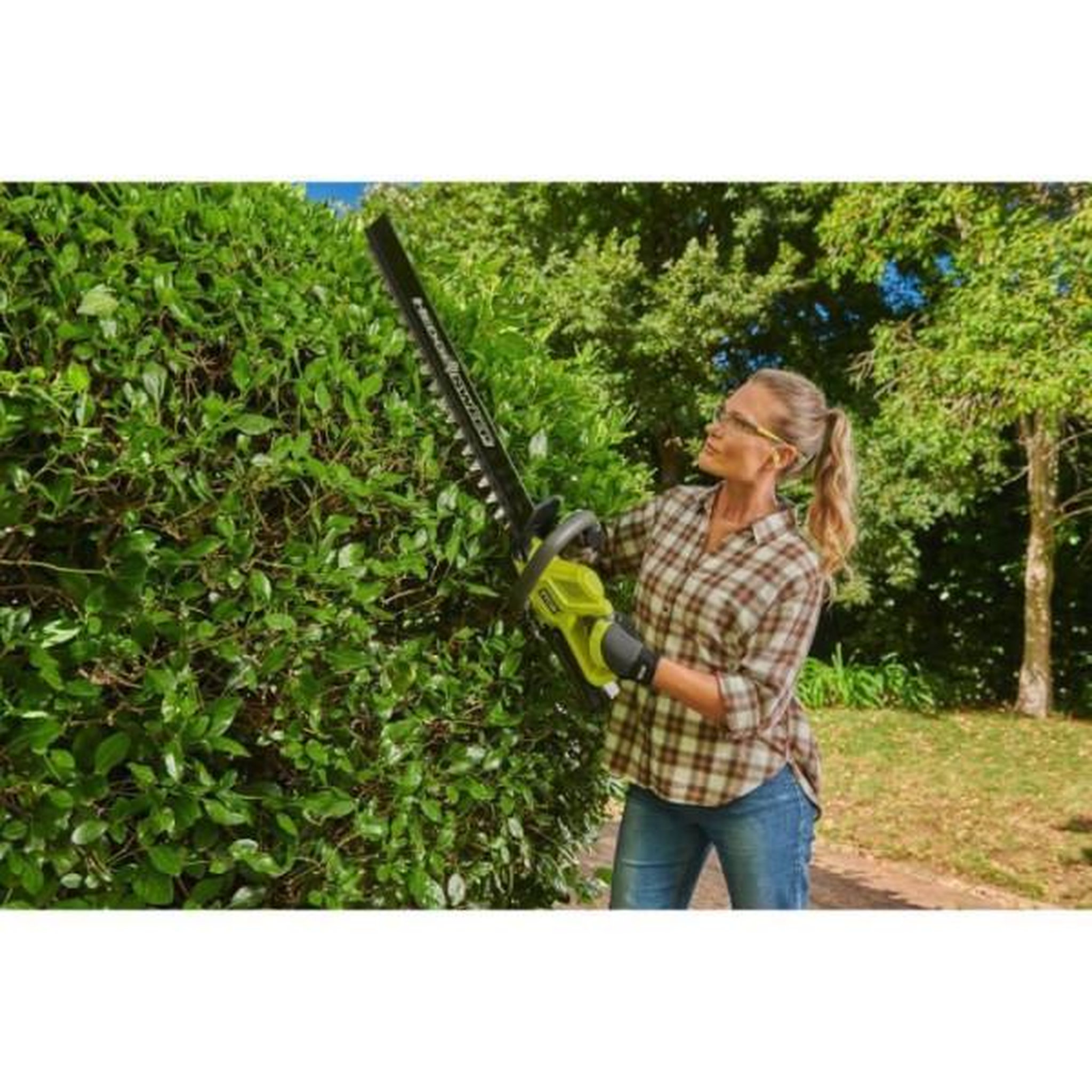 Voir la diapositive 5 : Ryobi Taille-haies - RYOBI - 36 V - Lames 60 cm - Ecartement 26 mm - Fonction scie - 1 batterie lithium+ 36V 2,0 Ah et 1 chargeur 1,7