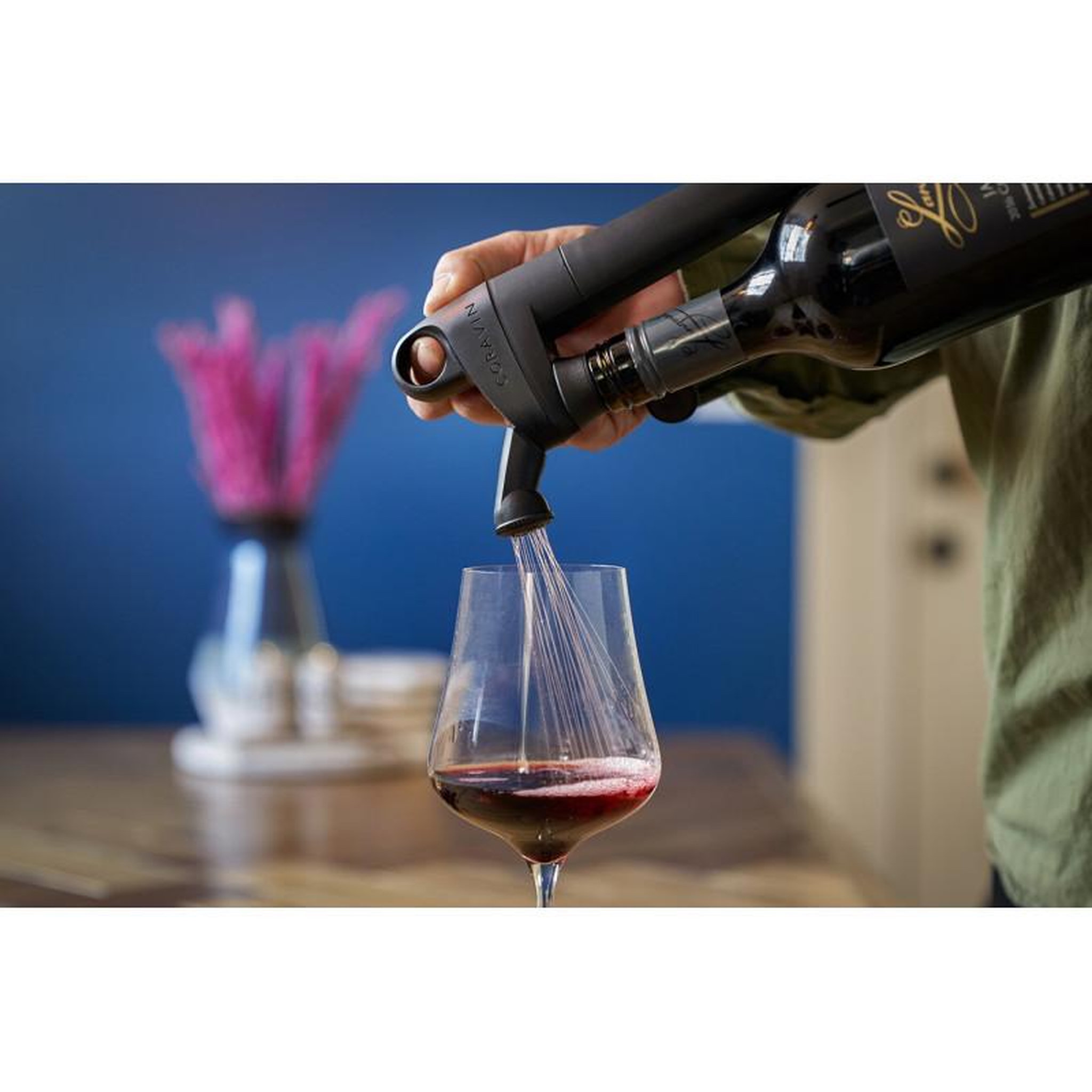 Voir la diapositive 6 : Coravin Système de préservation Pivot+