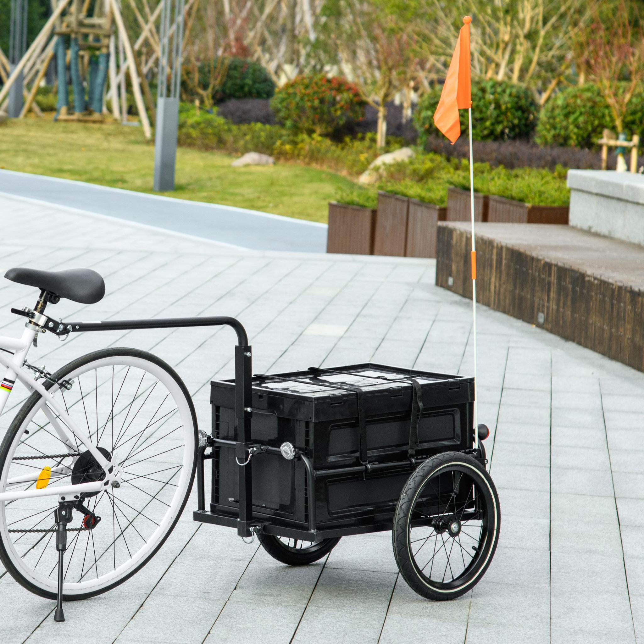 Voir la diapositive 2 : HOMCOM Remorque vélo cargo - coffre pliable amovible 65l - réflecteurs, drapeau - pneus 16'' acier pp noir