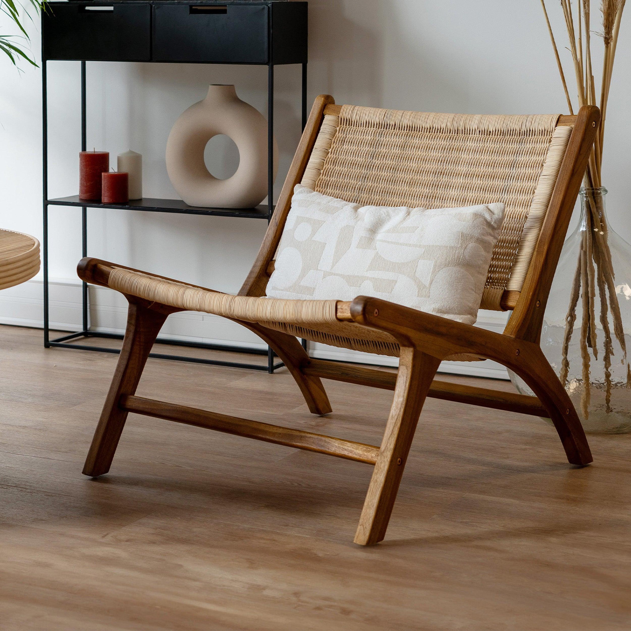 Voir la diapositive 2 : MAISON PAVANE Fauteuil en bois de teck et tressage vannerie en rotin-kilka