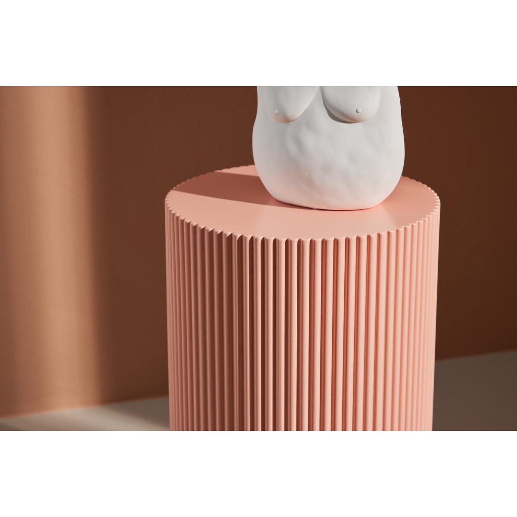 Voir la diapositive 3 : Paris Prix Table d'appoint nervurée  lenox  50cm pêche