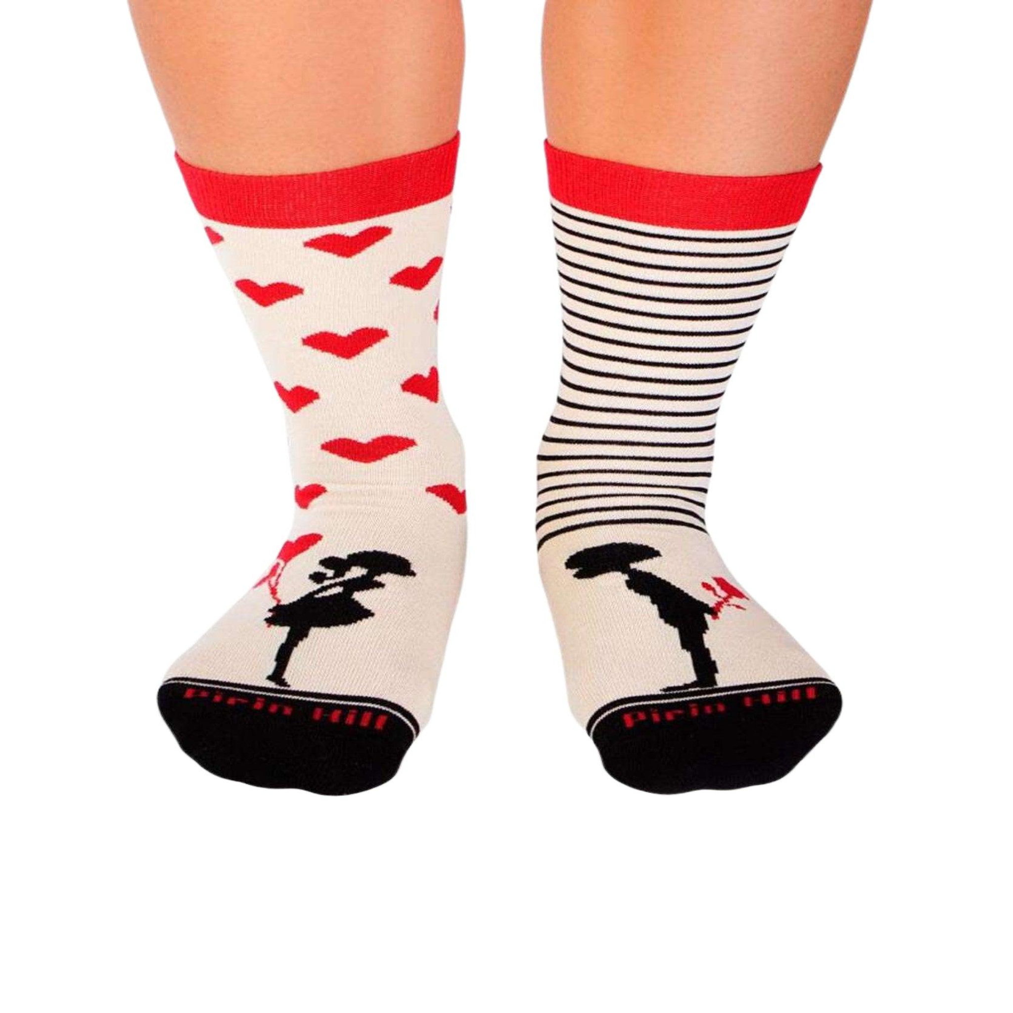 PIRIN HILL Chaussettes coton bio amoureux dépareillées. Coloris disponibles : Blanc