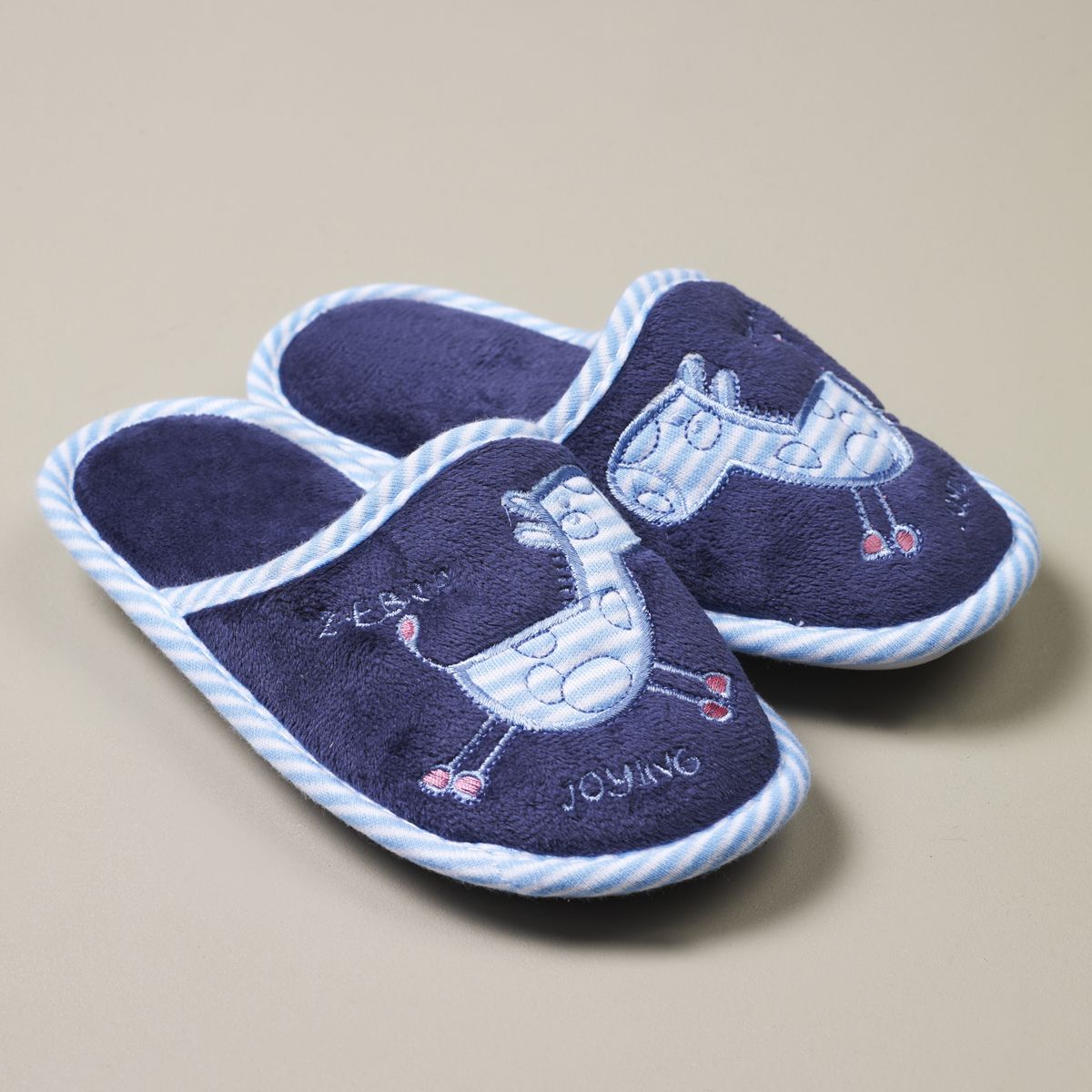 IN EXTENSO Chaussons fille