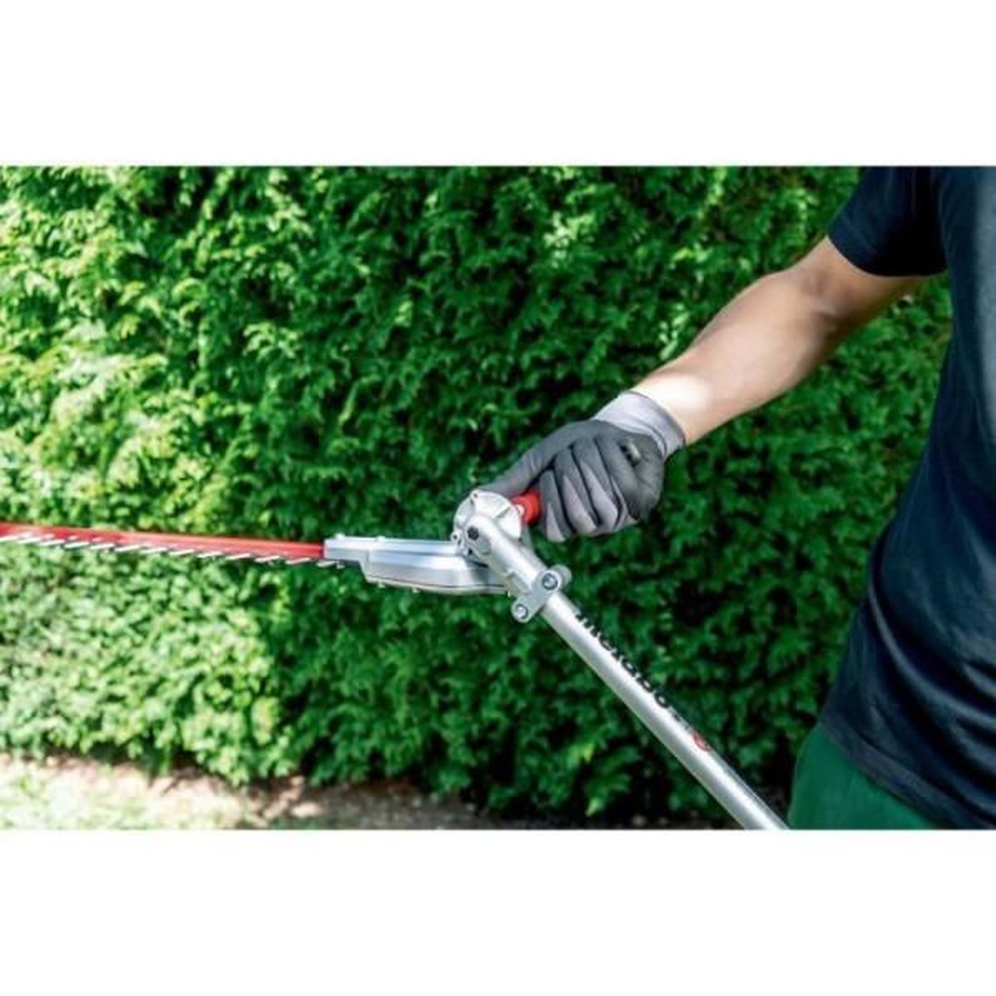 Voir la diapositive 4 : METABO Fourreau de protection pour taille-haie - METABO - MA-HS 50 - 18 V - Coupe haute précision - Fixation rapide