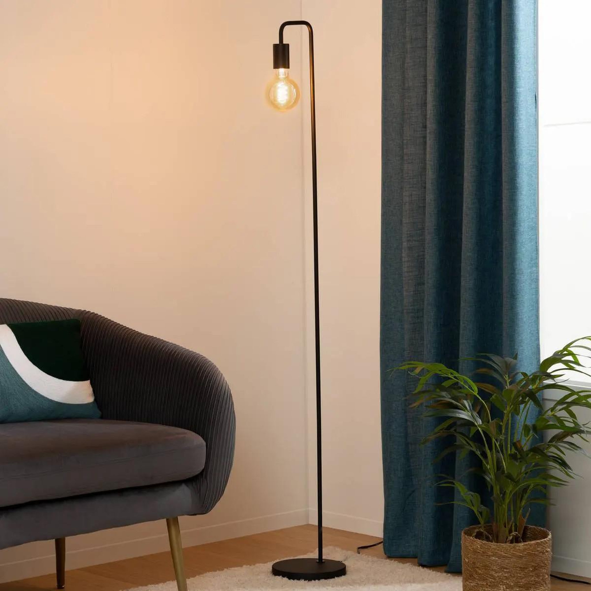 Voir la diapositive 3 : ATMOSPHERA Lampadaire en métal  tige  150cm noir