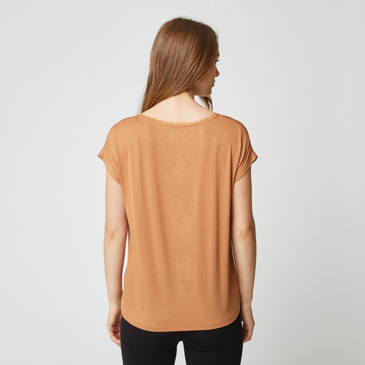 IN EXTENSO T-shirt manches courtes beige camel dentelles col v femme