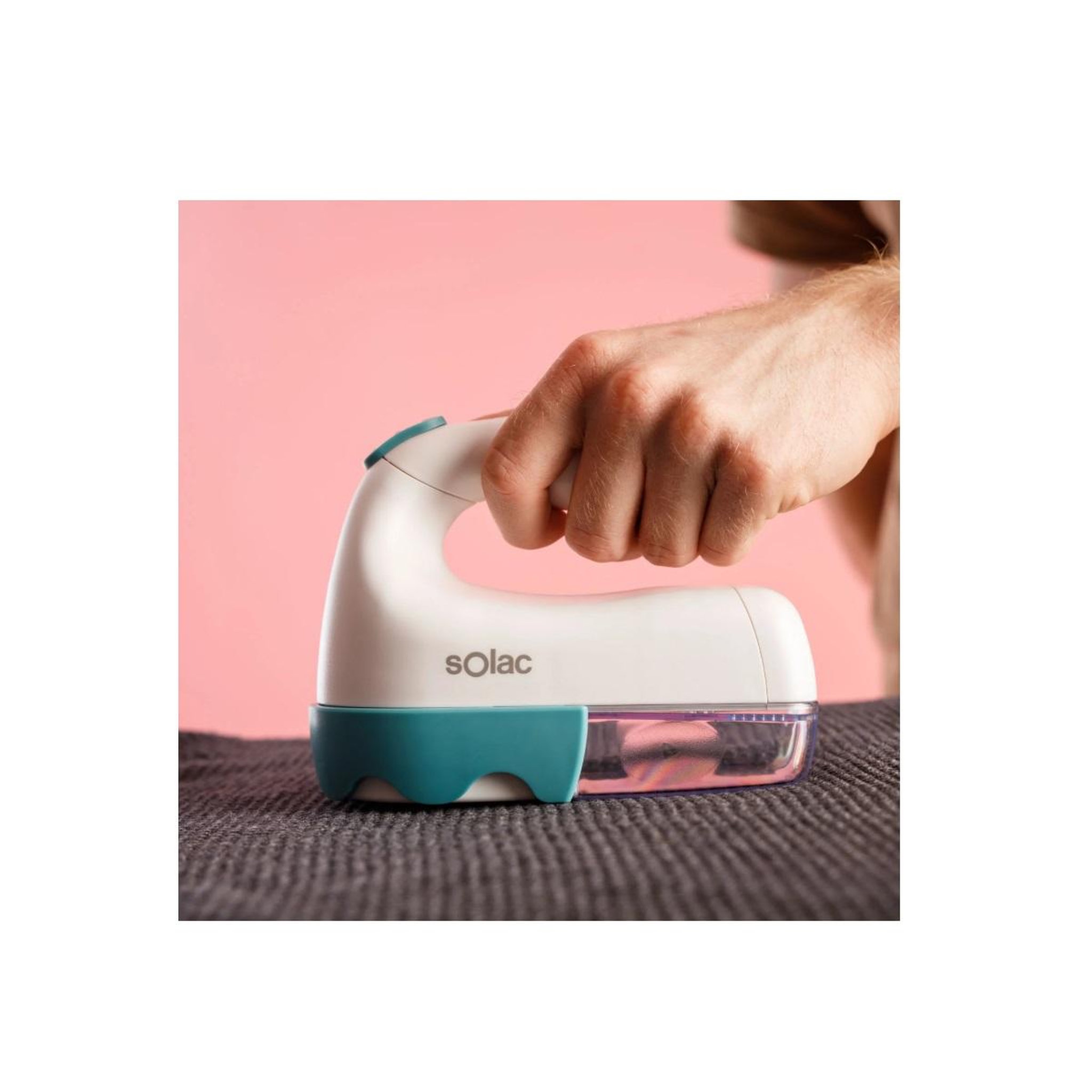 Voir la diapositive 3 : SOLAC Rase peluches electrique à piles - Q609