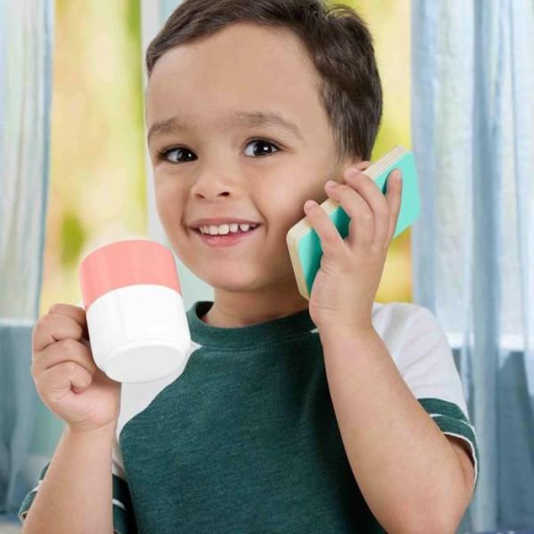 Voir la diapositive 6 : FISHER PRICE FISHER-PRICE Set de télétravail en Bois, 9 éléments avec ordinateur portable et téléphone en bois HXV11
