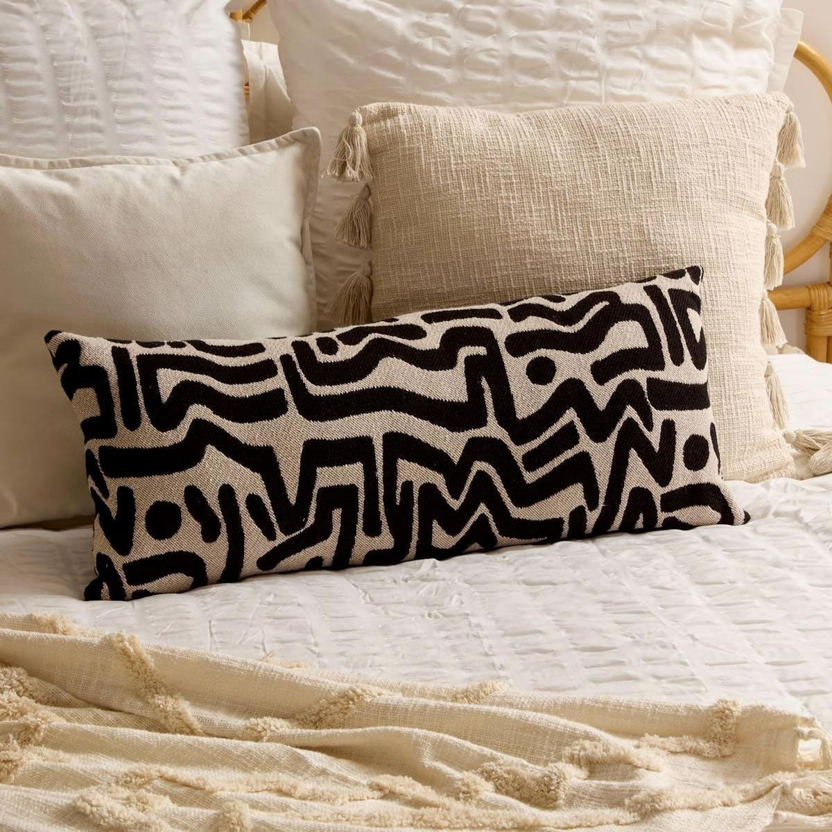 ATMOSPHERA Coussin Déco  Mira  30x80cm Noir