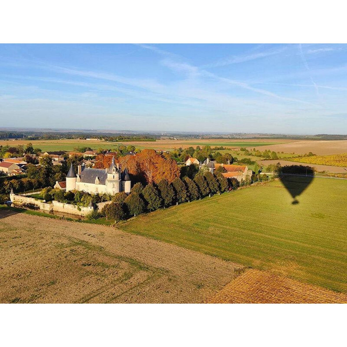Smartbox Vol en montgolfière au-dessus du Marais poitevin avec visite en barque pour 2 personnes - Coffret Cadeau Sport & Aventure