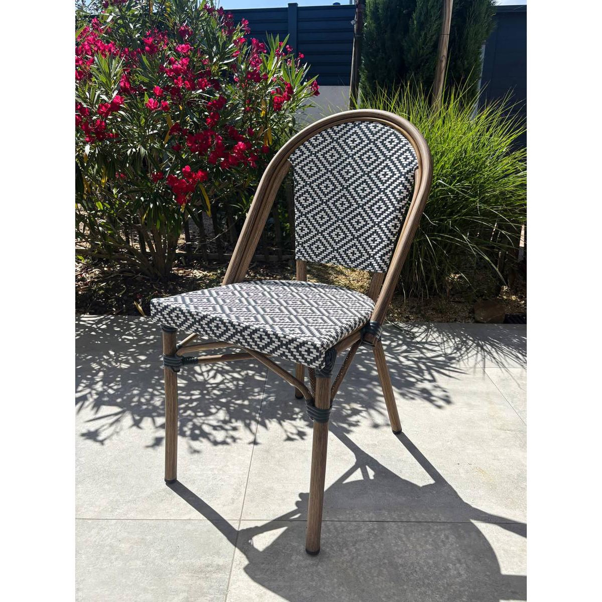 Voir la diapositive 6 : Paris Prix Chaise de jardin empilable  bistro  87cm bleu