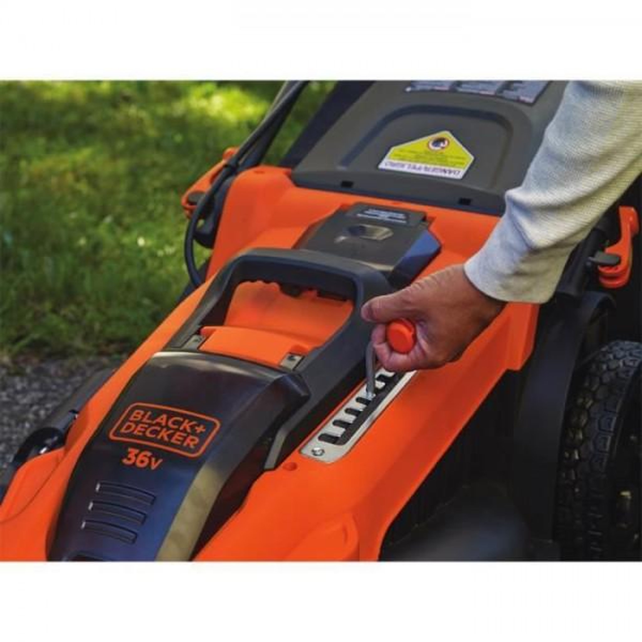 Voir la diapositive 4 : Black et Decker Tondeuse a Gazon   a Gazon Electrique Sans Fil 36V CLMA4820L2-QW - BLACK+DECKER - 7 Hauteurs Réglables - Fonction Mulching