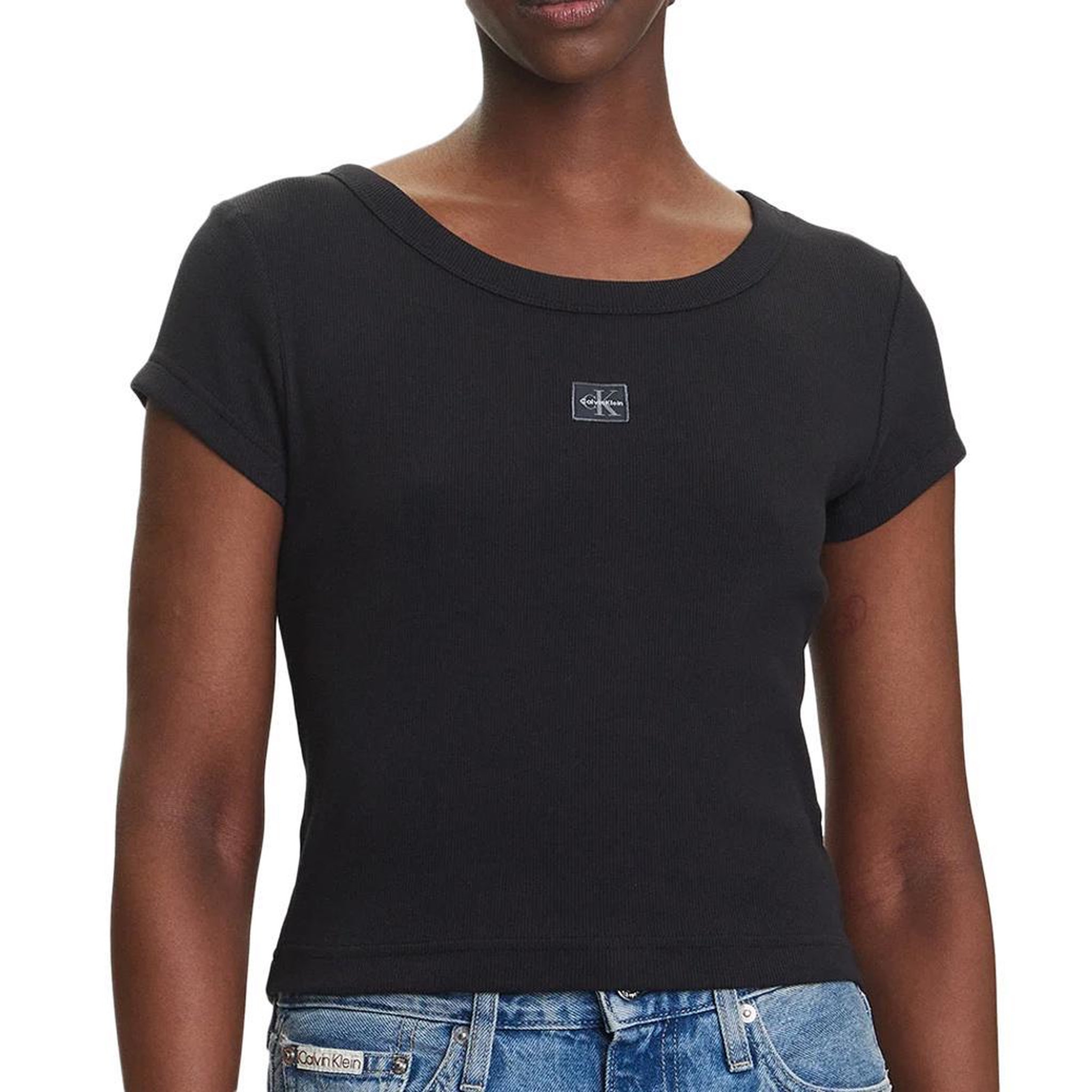 CALVIN KLEIN JEANS T Shirt  Femme Calvin Klein Label 2x2. Coloris disponibles : Noir