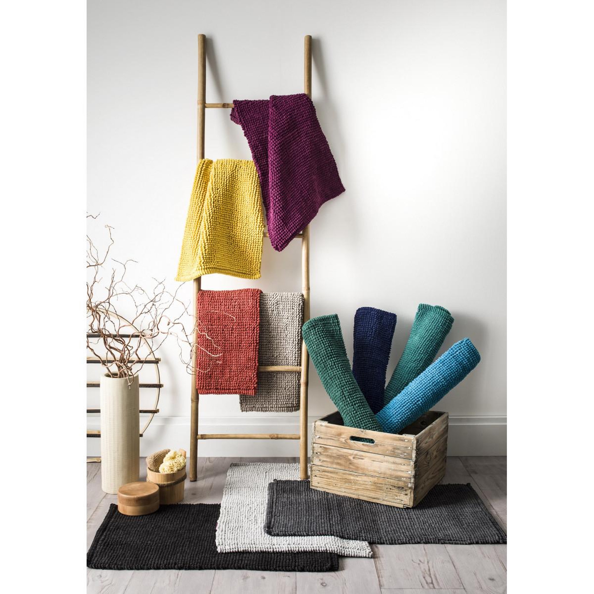 Voir la diapositive 2 : GUY LEVASSEUR Tapis de bain en polycoton uni 50x80cm