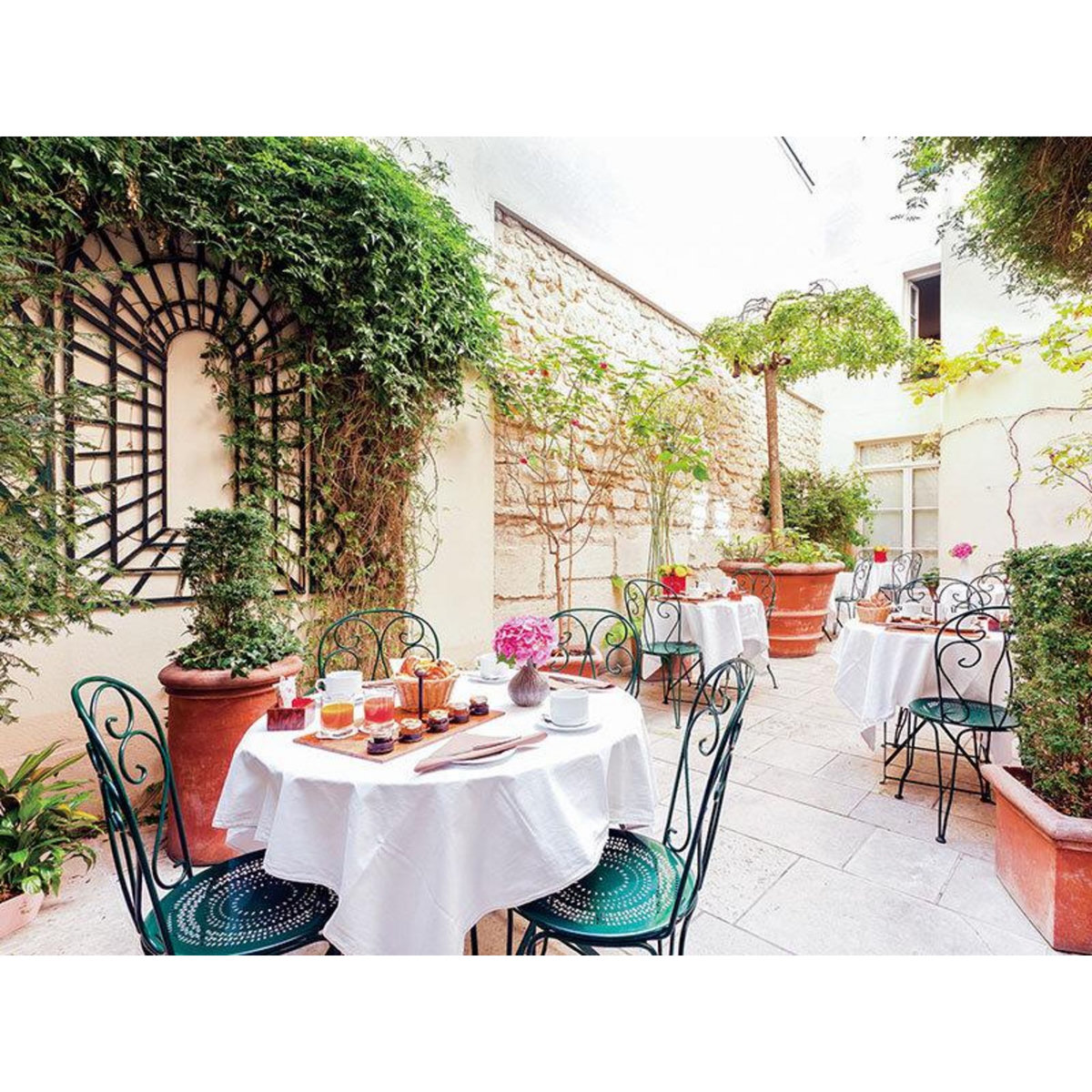 Smartbox Échappée romantique : 2 jours en hôtel en plein cœur de Paris - Coffret Cadeau Séjour