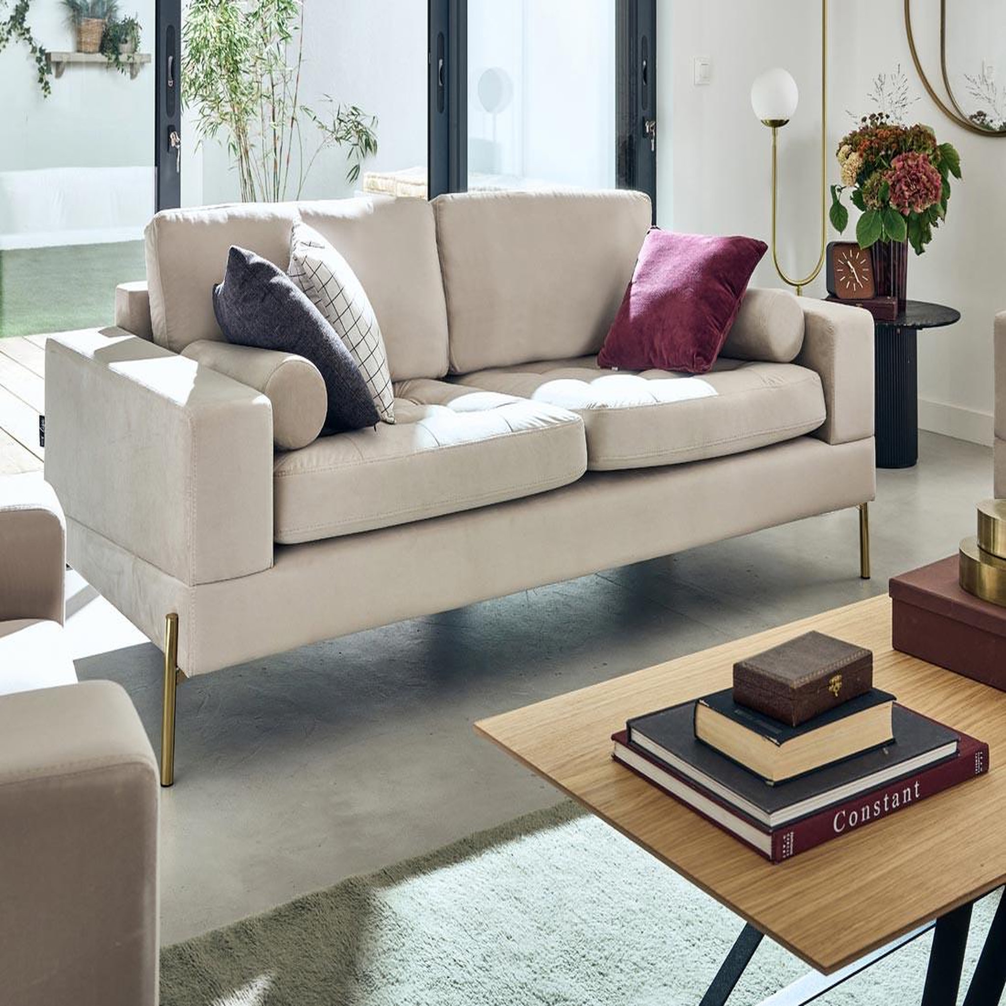 LISA DESIGN Isaure - canapé droit 3 places en velours. Coloris disponibles : Bleu