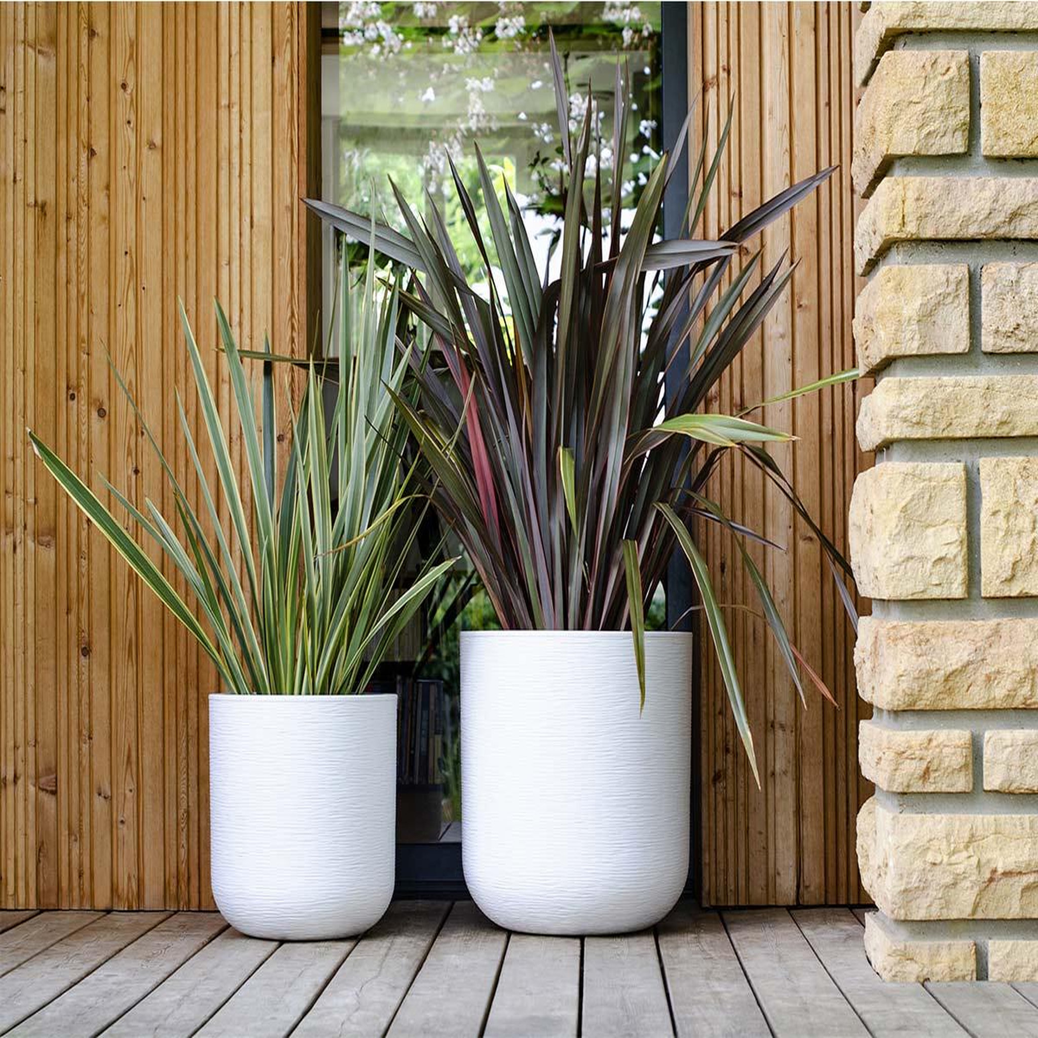 Voir la diapositive 2 : Eda Pot de fleurs rond en plastique graphit up blanc cérusé - ø 50 cm - eda