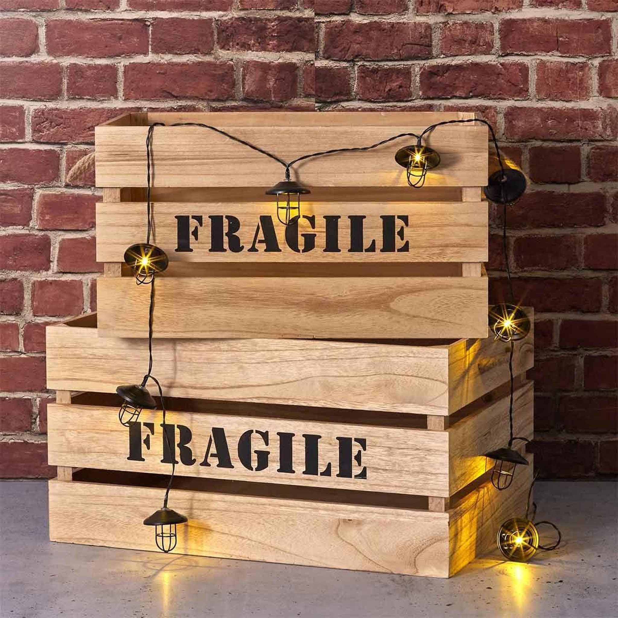 Voir la diapositive 4 : The Home Deco Factory Guirlande lumineuse 10 led  lanterne  192cm noir
