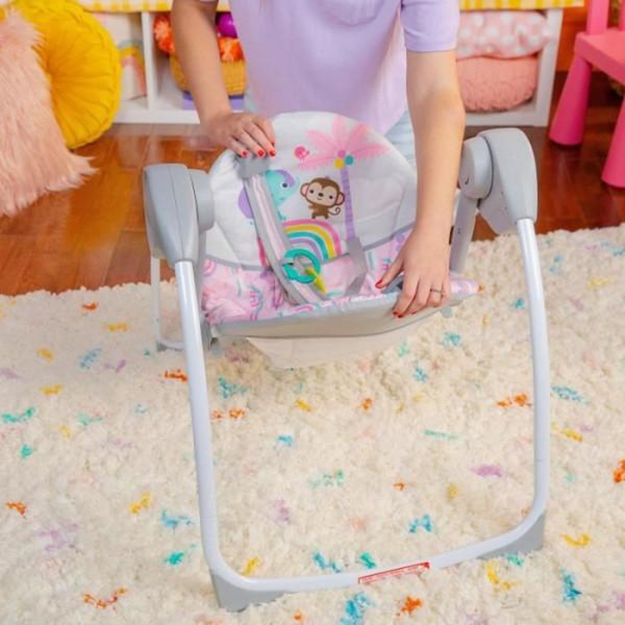 Voir la diapositive 4 : Bright Starts Bright starts balancelle bébé électrique compacte – animaux, rose, 6 vitesses balancement, 10 chansons, 2 position d'inclin