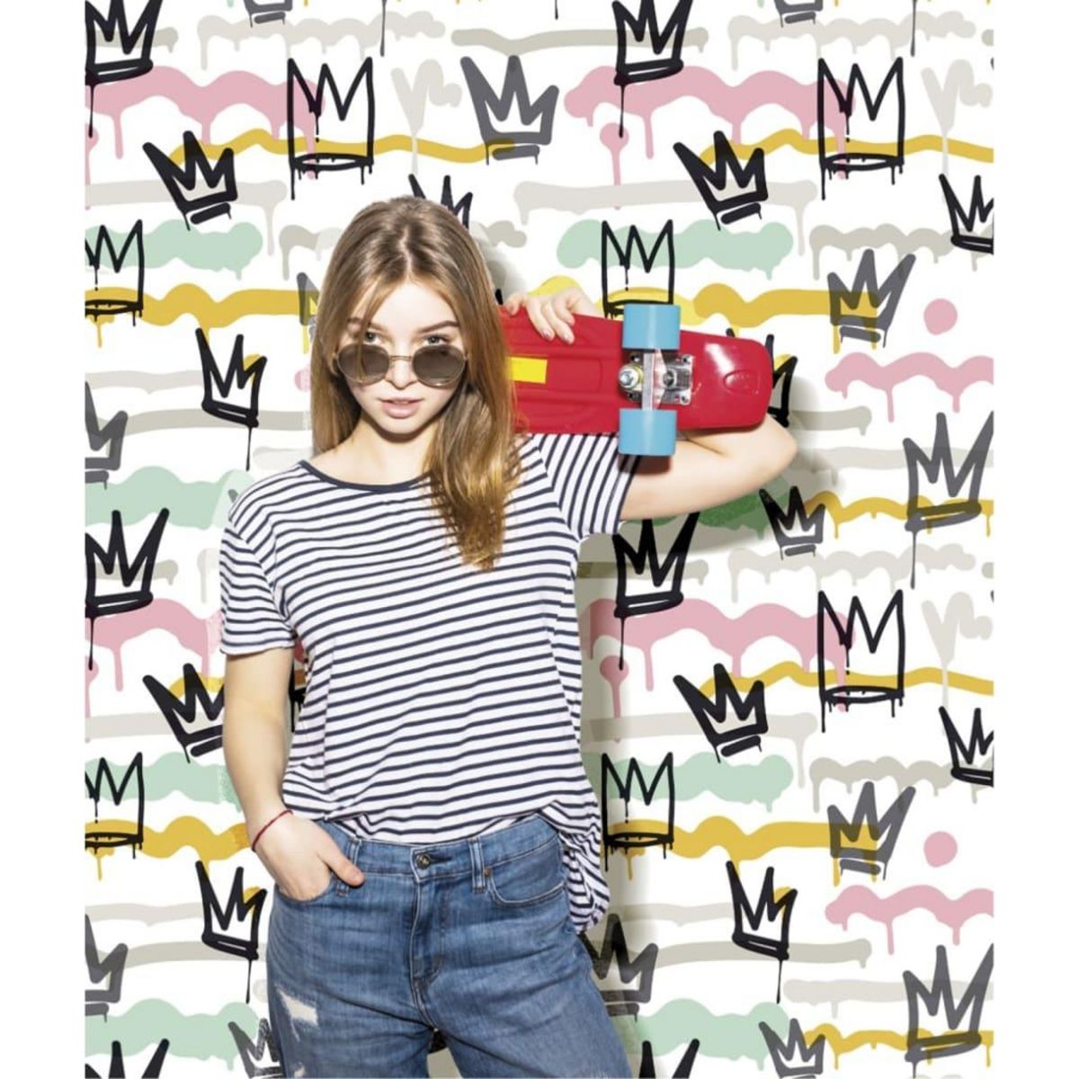 Noordwand Noordwand Papier peint Friends & Coffee Sith Graffity and Crowns