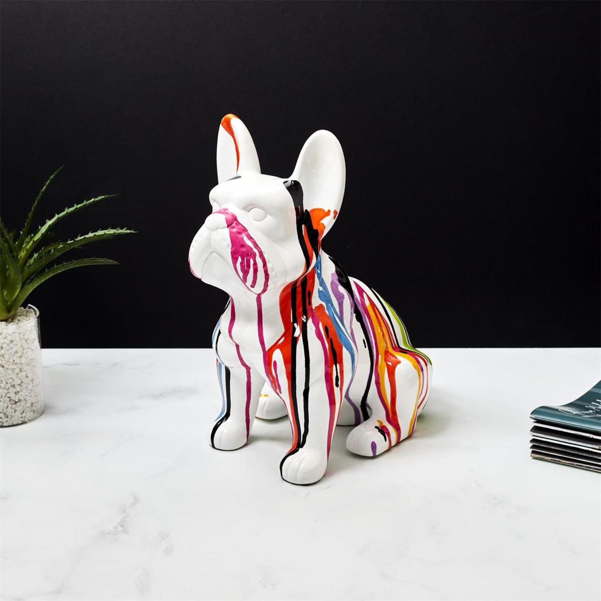 Voir la diapositive 4 : The Home Deco Factory Statuette déco  bulldog coulures  30cm multicolore