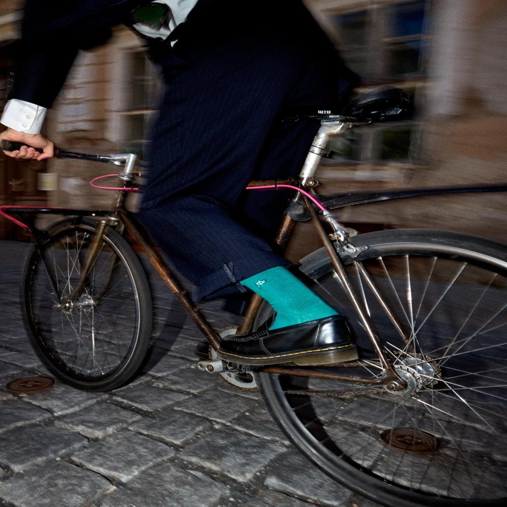 Voir la diapositive 5 : DEDOLES Chaussettes côtelées cyclisme vert