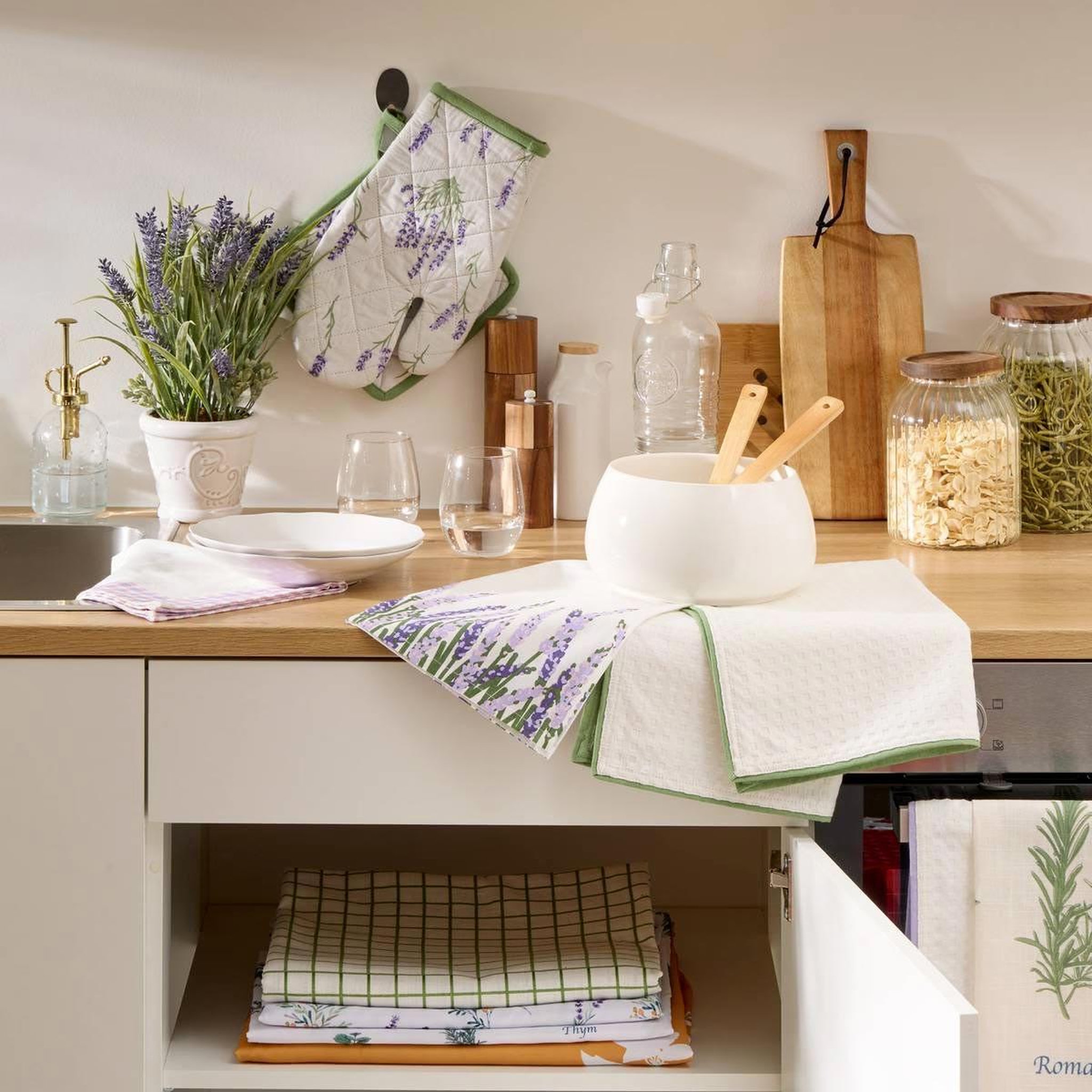 Voir la diapositive 2 : ATMOSPHERA Gant & manique de cuisine  garrigue  32cm blanc