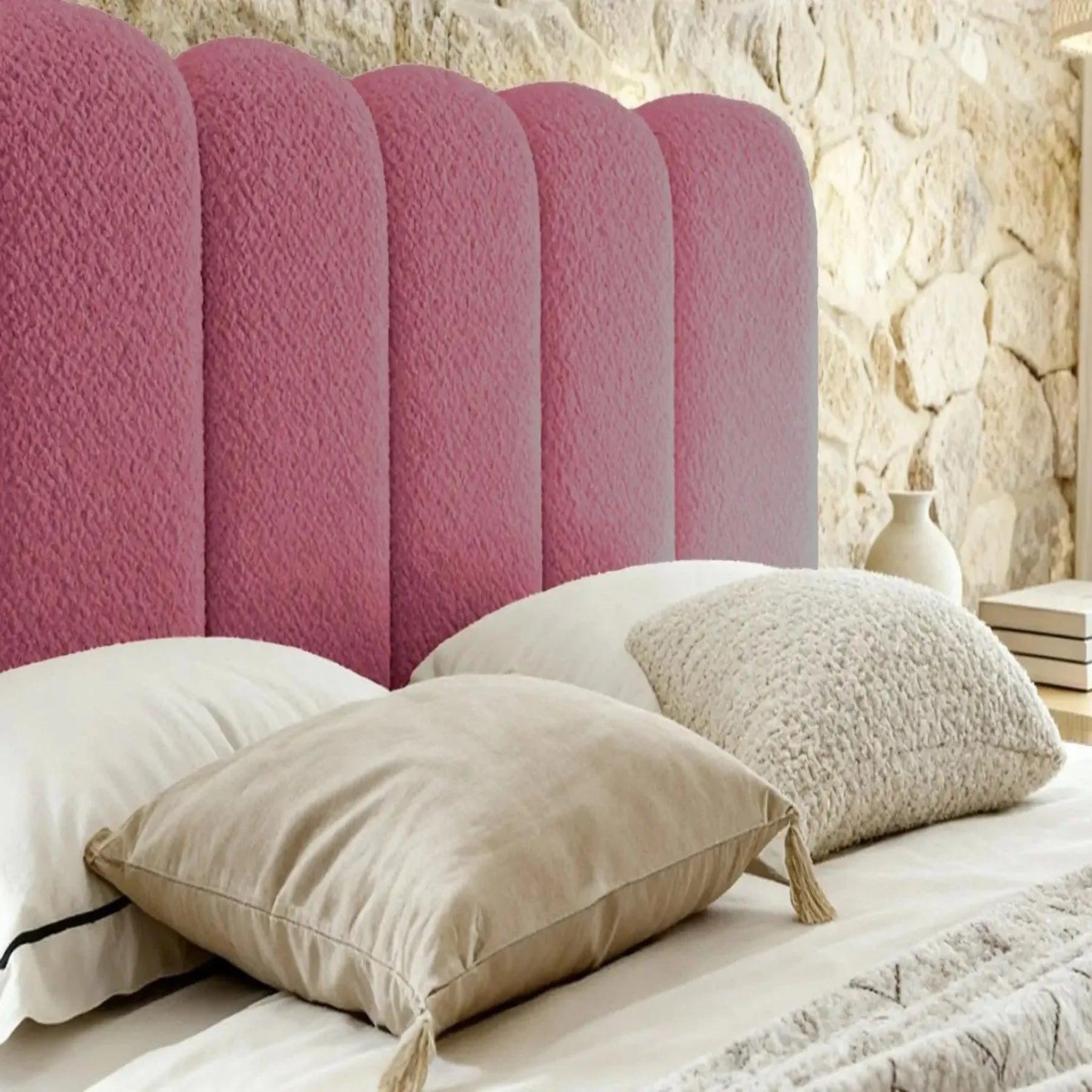 Voir la diapositive 5 : CASANOVA PARIS Garance - lit coffre tissu chenille