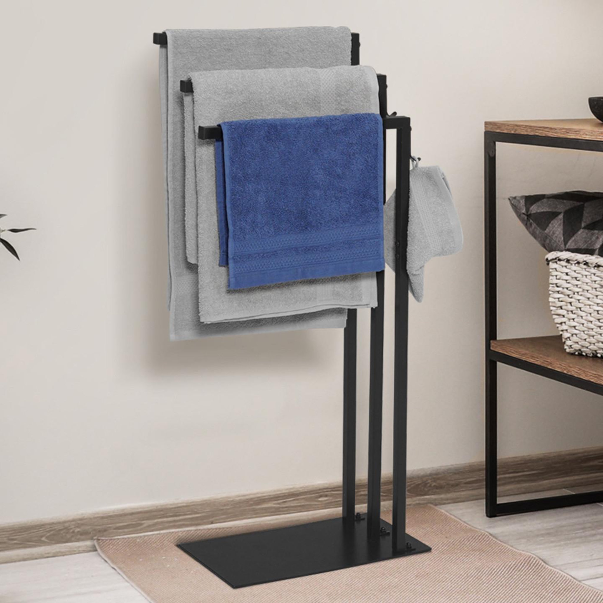 Voir la diapositive 2 : ID MARKET Porte-serviettes sur pied 3 barres latérales dallas métal noir design industriel