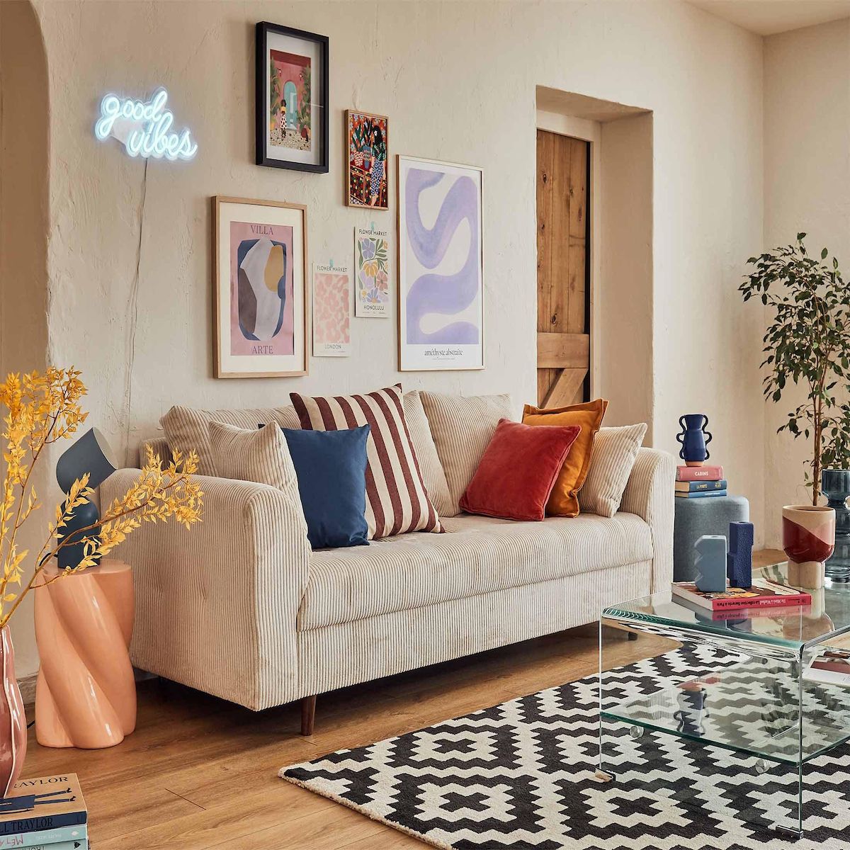 LISA DESIGN Rune - canapé 3 places - en velours côtelé