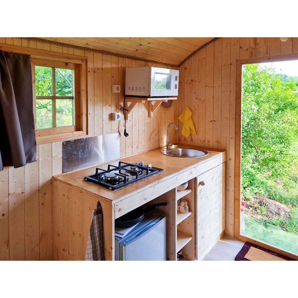 Smartbox Séjour insolite en famille : 5 jours en roulotte près de Saint-Etienne - Coffret Cadeau Séjour