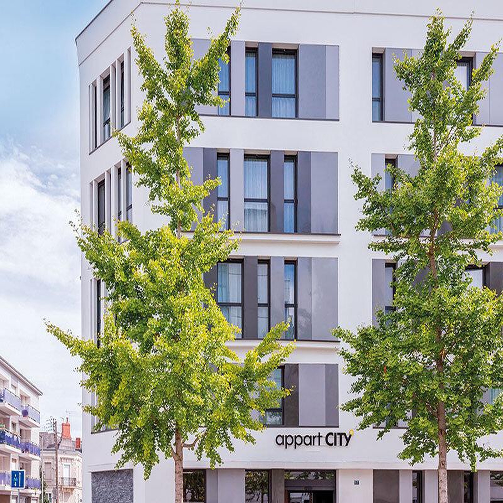 Voir la diapositive 2 : Smartbox 2 jours en studio appart'city - coffret cadeau séjour