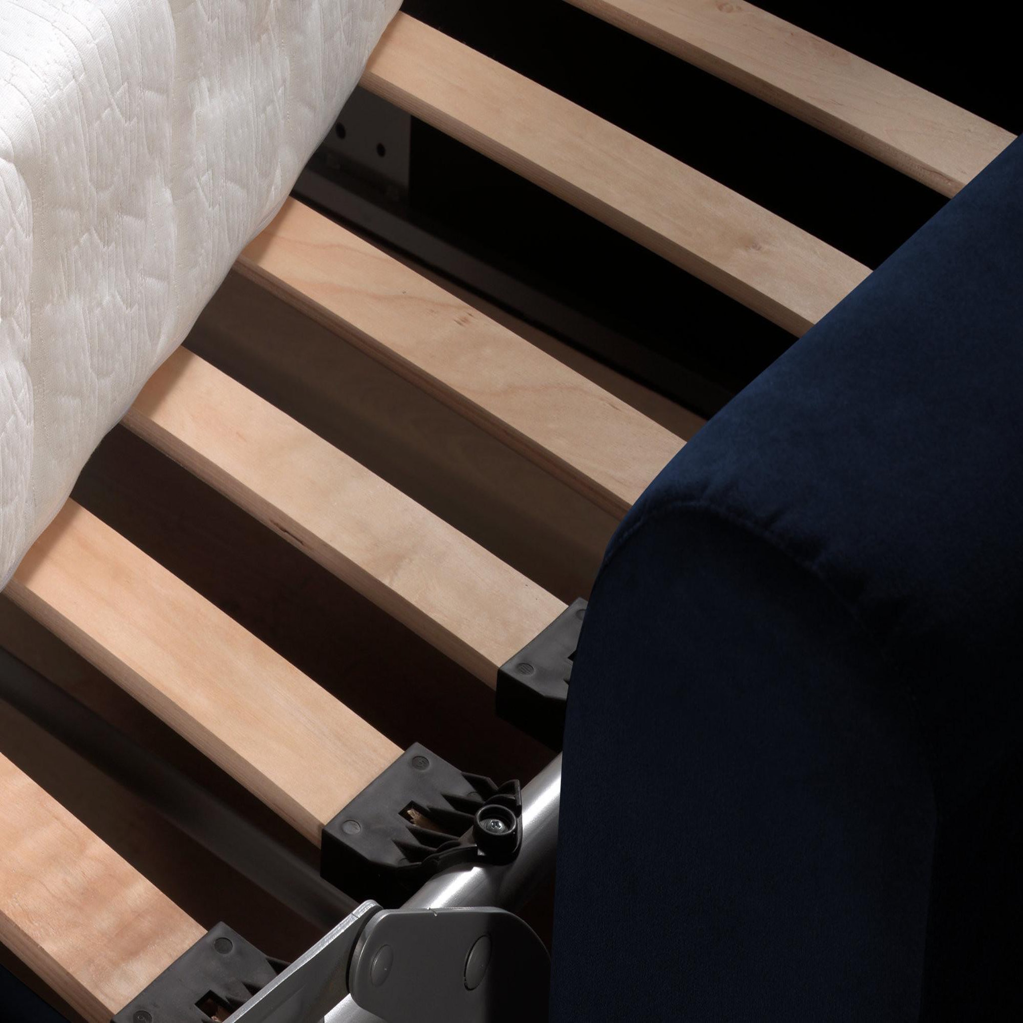 Voir la diapositive 5 : LISA DESIGN Owen - canapé 3 places convertible express couchage quotidien 140 cm matelas 12 cm en velours