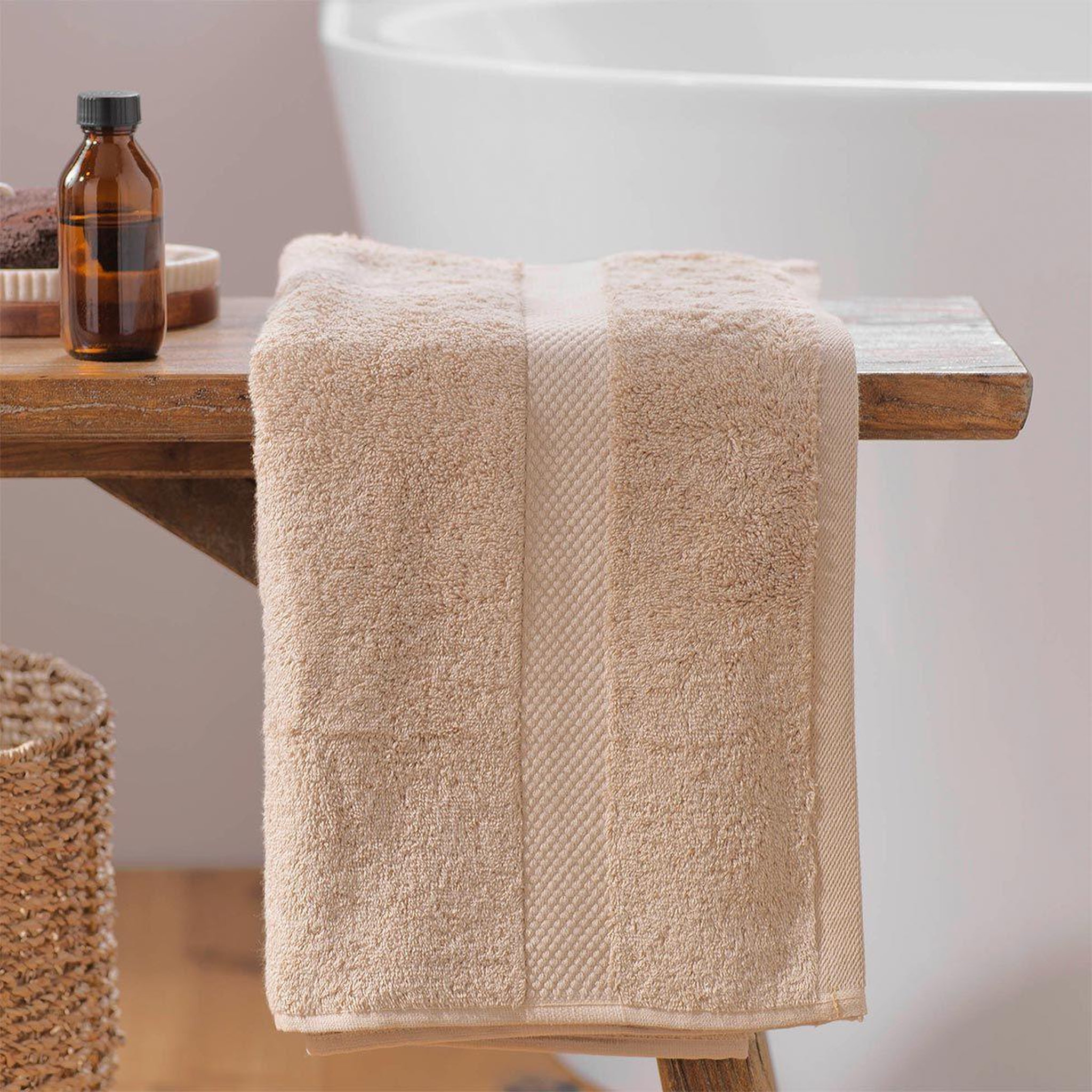 Voir la diapositive 3 : Douceur d'Intérieur Serviette de Toilette  Elegance  50x90cm Noisette