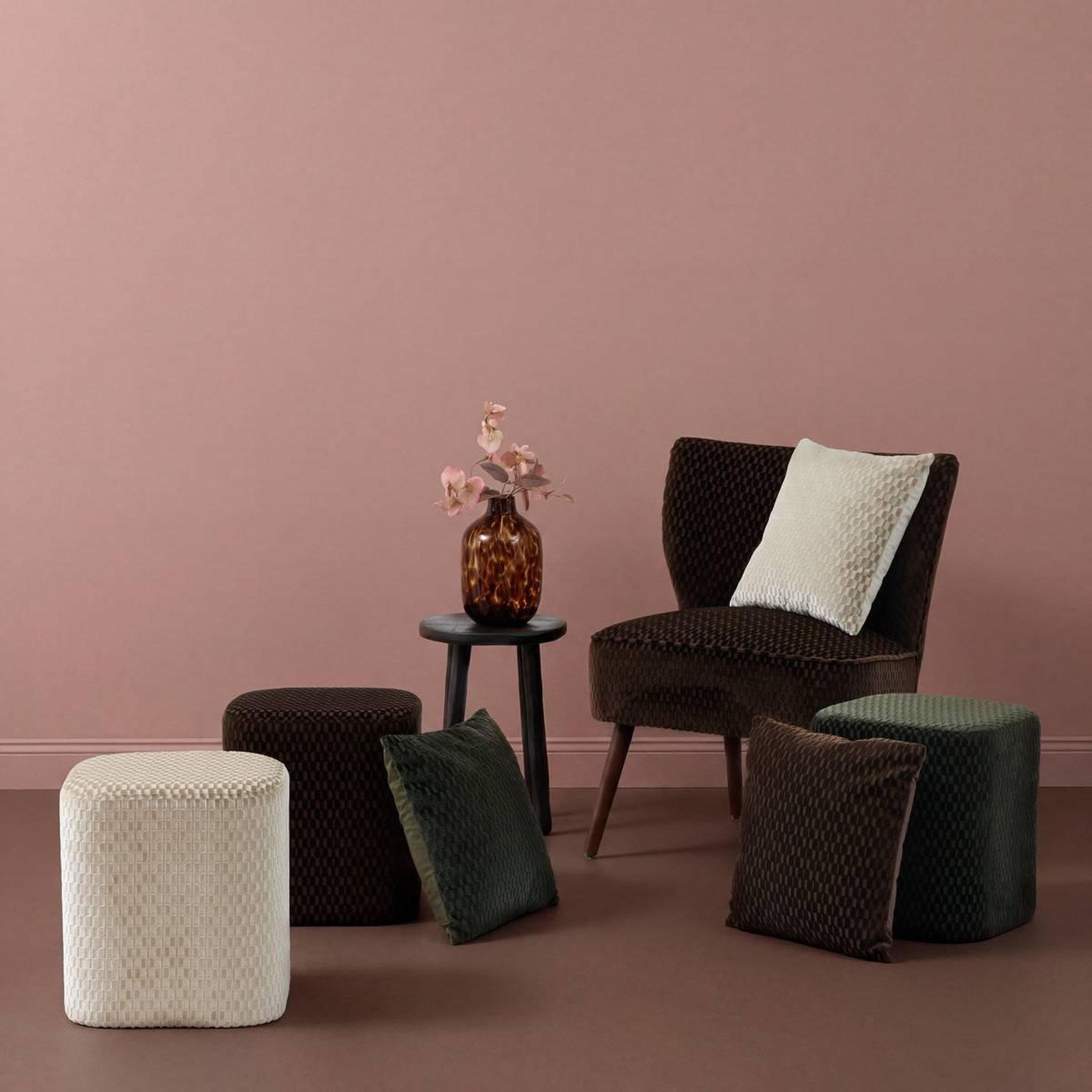 Voir la diapositive 6 : ATMOSPHERA Pouf en Velours  Selia  38cm Ivoire
