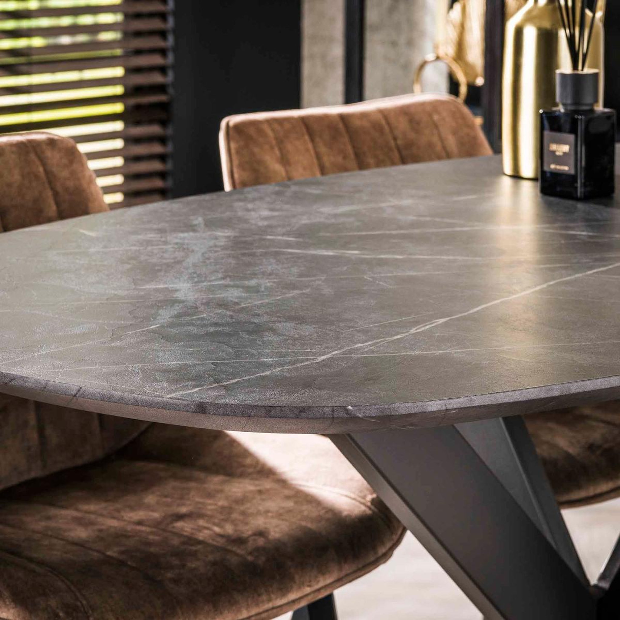 Voir la diapositive 4 : JLC KREATION Table de bar ovale en bois aspect céramique RABANNE