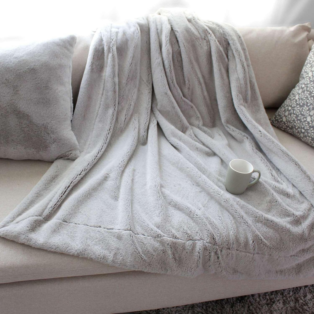 TOILINUX Plaid imitiation effet fourrure et flanelle