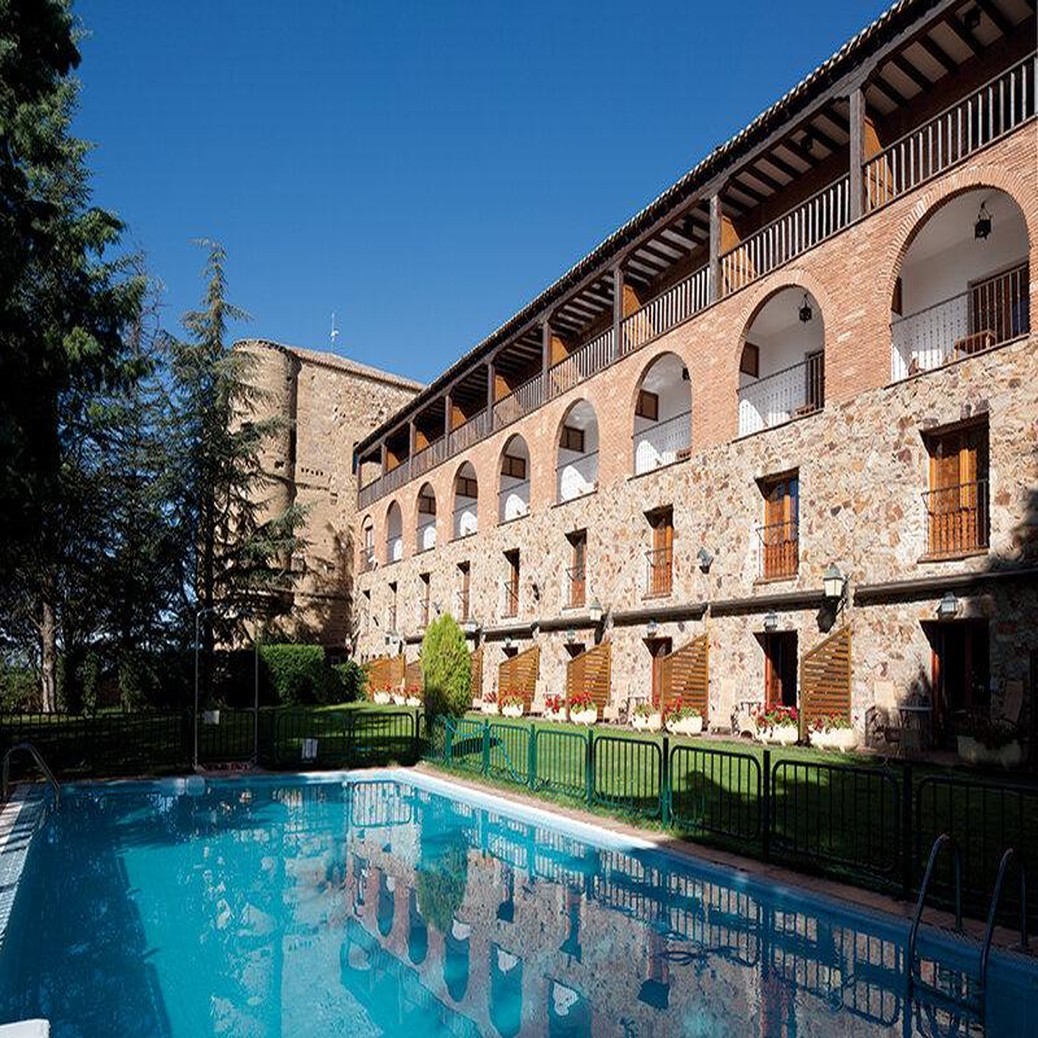 Voir la diapositive 2 : Smartbox Élégant séjour ibérique : 2 nuits dans une demeure d'époque en espagne - coffret cadeau séjour