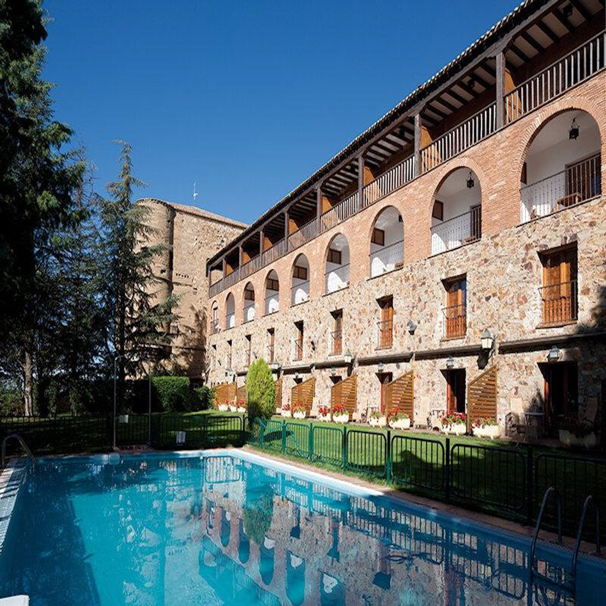 Smartbox Élégant séjour ibérique : 2 nuits dans une demeure d'époque en Espagne - Coffret Cadeau Séjour