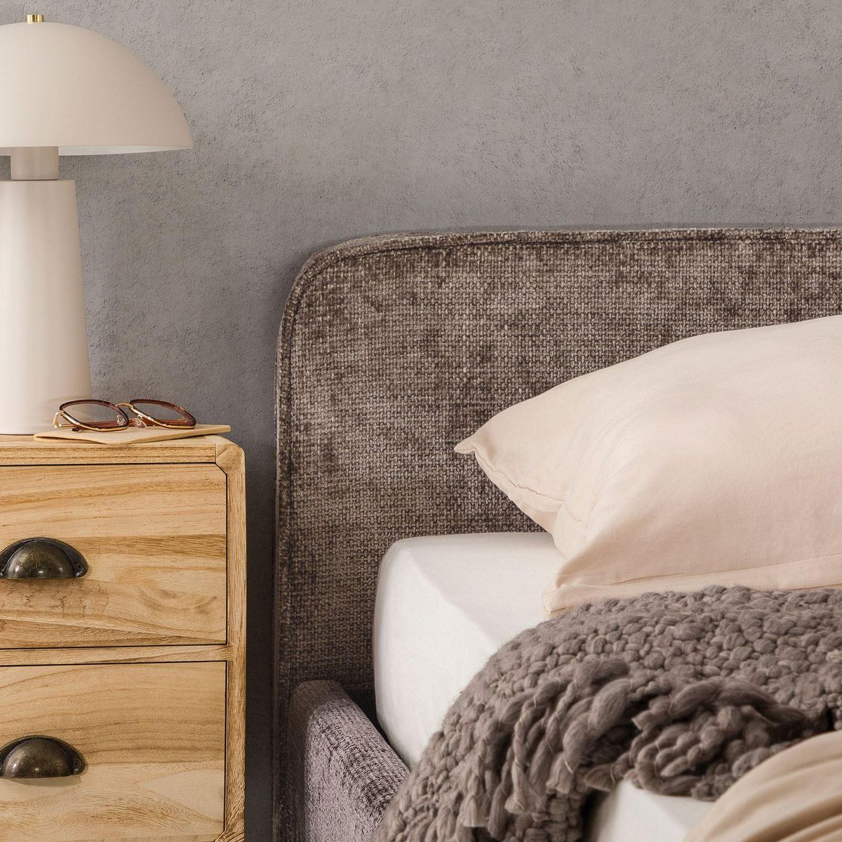 IDIMEX Lit double LEVERDA 140 x 190 cm, revêtement en tissu