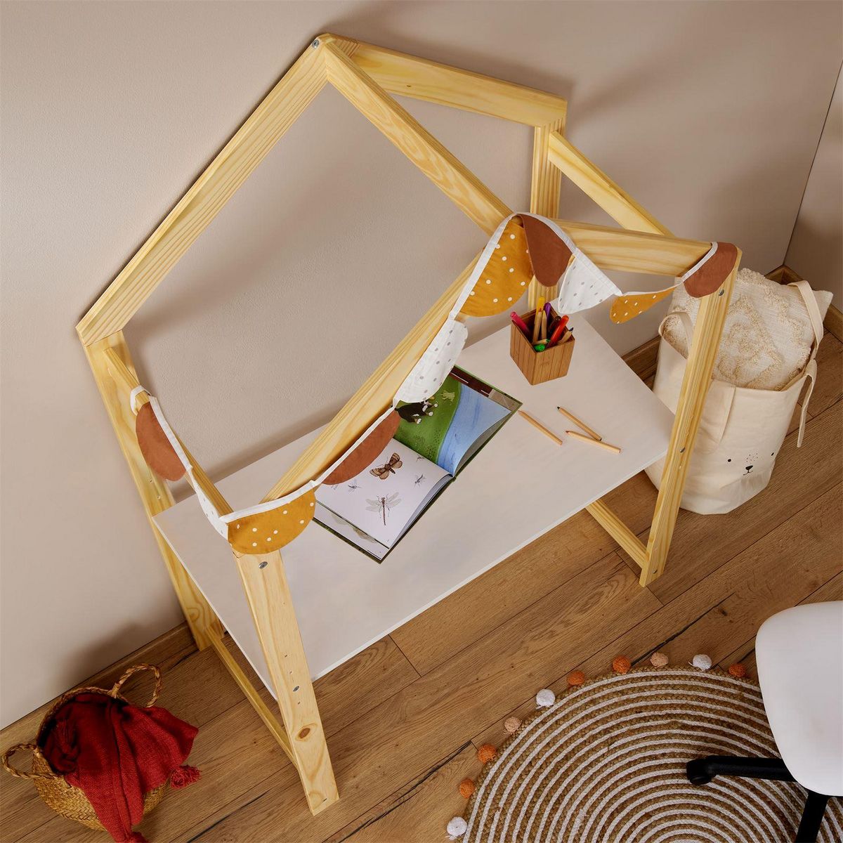 IDIMEX Bureau enfant évolutif LIA en forme de maison, en pin massif