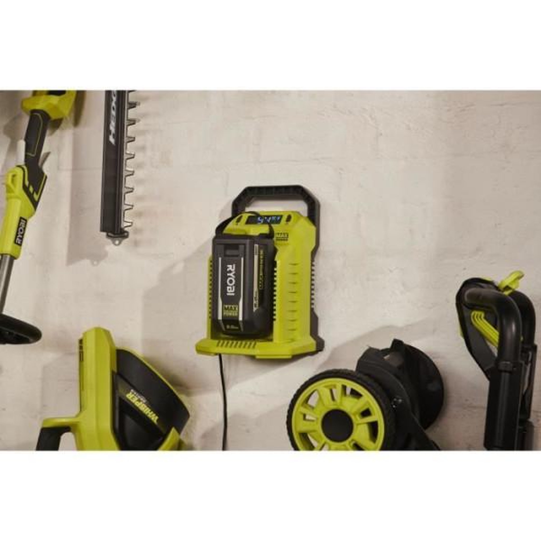 Voir la diapositive 2 : Ryobi Chargeur - RYOBI - 36 V ultra rapide 10 A - Variation du courant de charge en fonction de la batterie - Ecran LCD