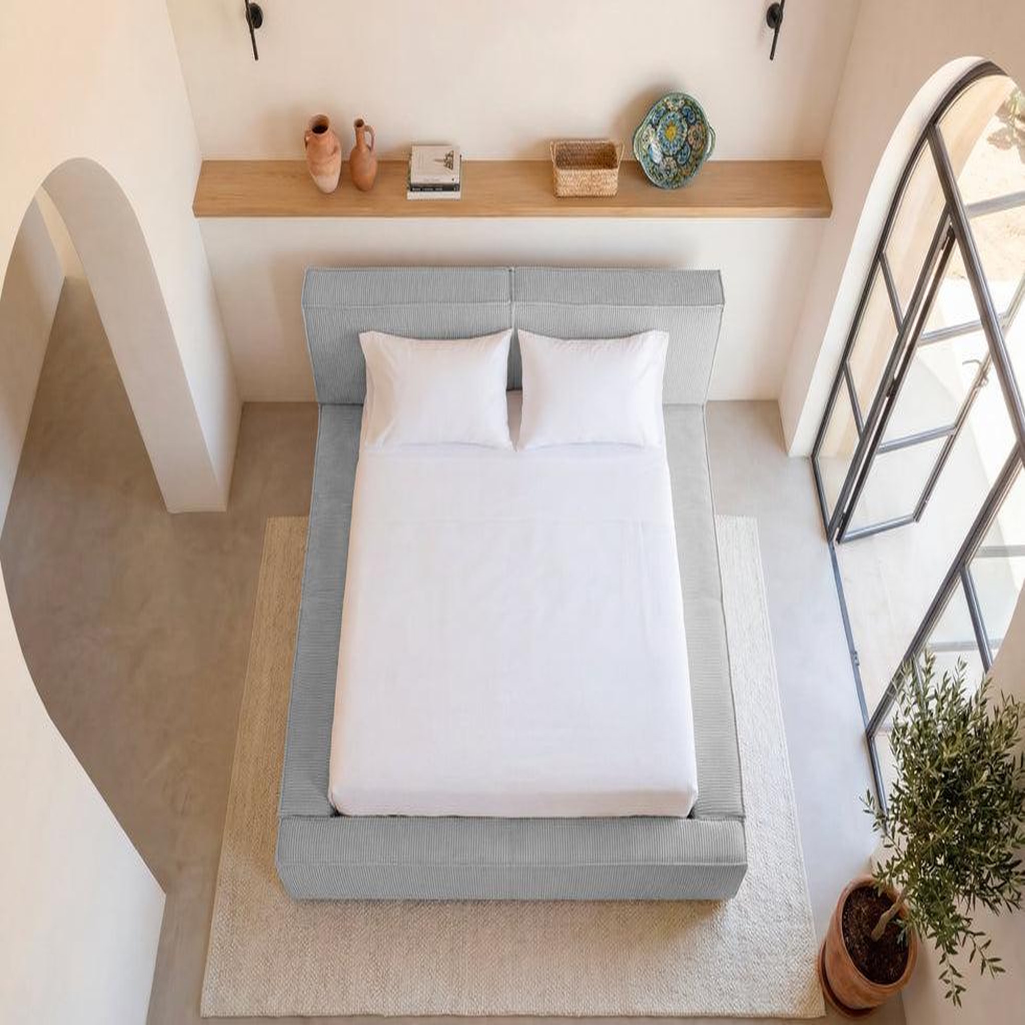 Voir la diapositive 5 : CASANOVA PARIS NOTO - Lit coffre petit velours côtelé Gris clair