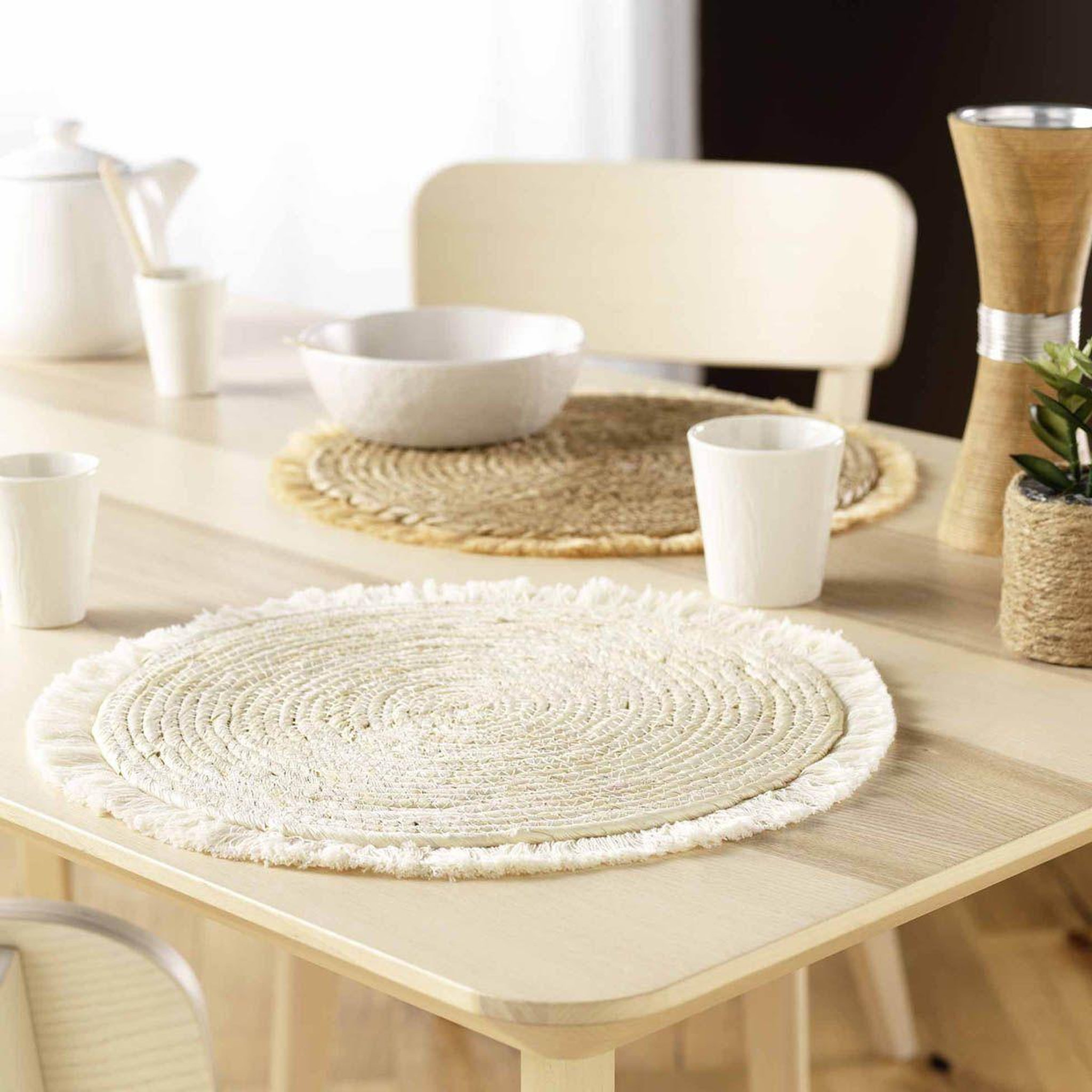 Voir la diapositive 2 : Douceur d'Intérieur Set de table rond en paille de maïs  oslo  38cm lin