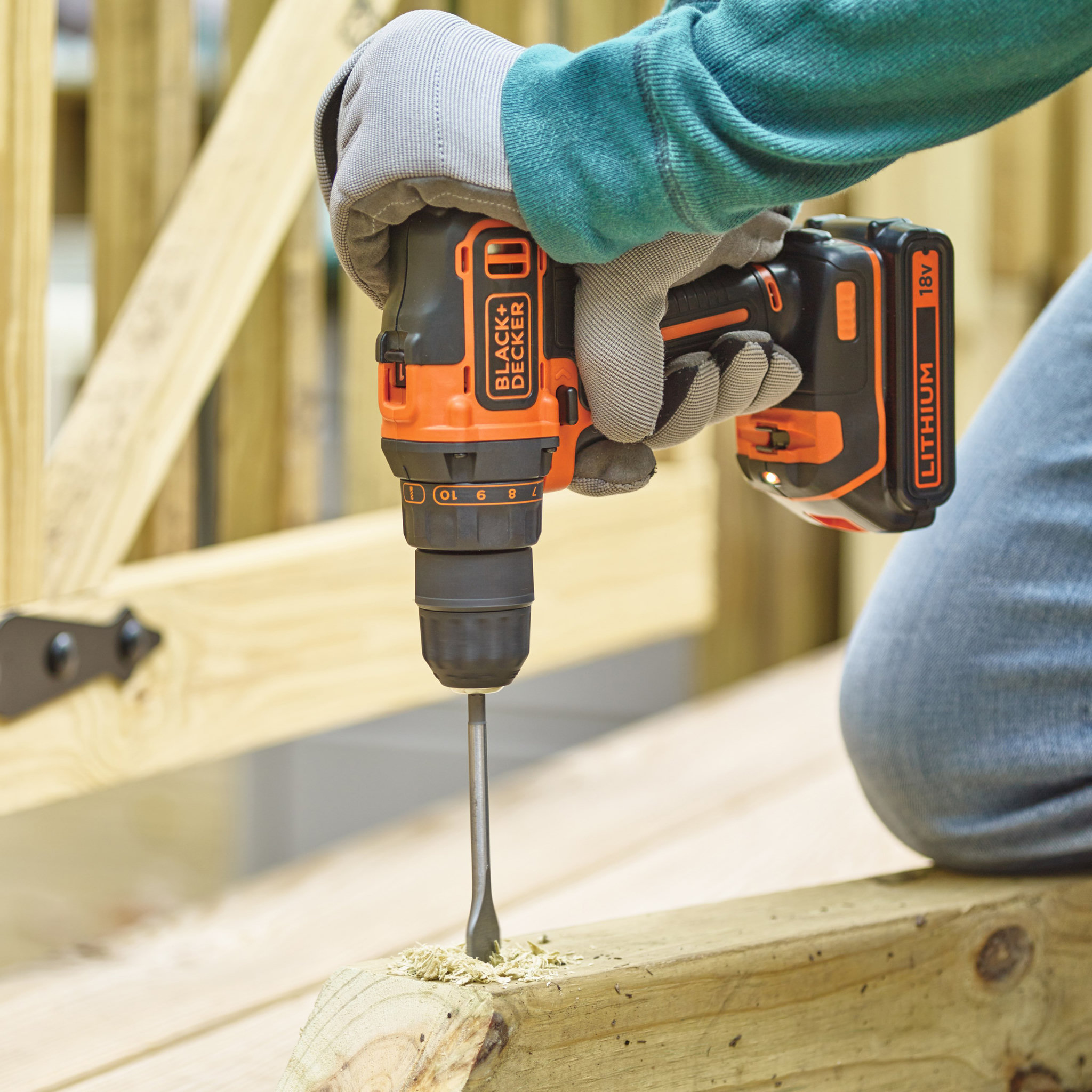 Voir la diapositive 4 : Black & Decker Perceuse sans fil 18V - 2 vitesses