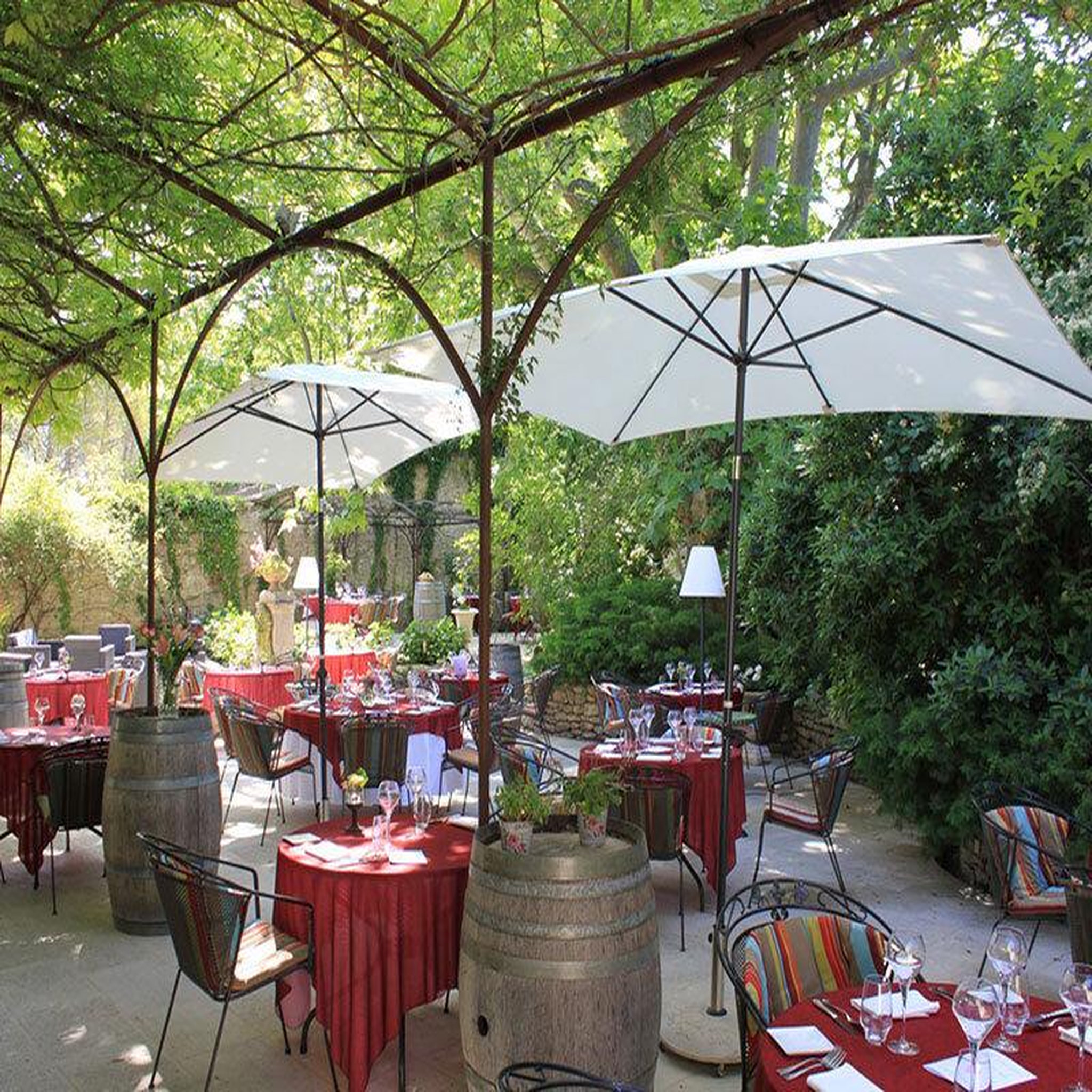Voir la diapositive 3 : Smartbox 2 jours en mas provençal au cœur du luberon avec dîner - coffret cadeau séjour