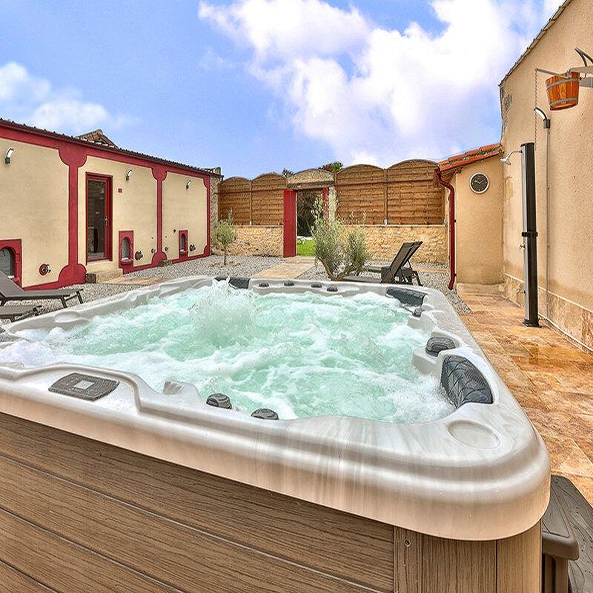 Voir la diapositive 6 : Smartbox 3 jours avec dîner dans un château près de périgueux - coffret cadeau séjour